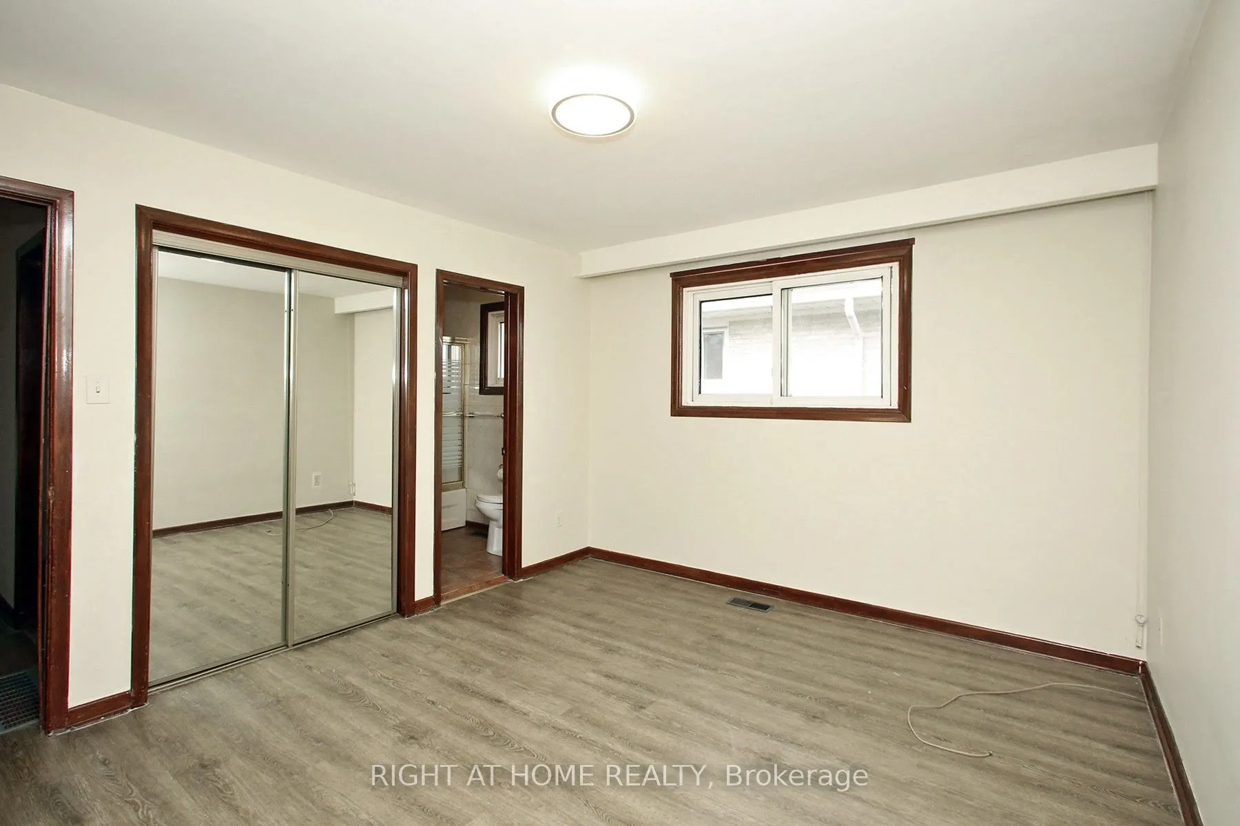 6 Aragon Avenue