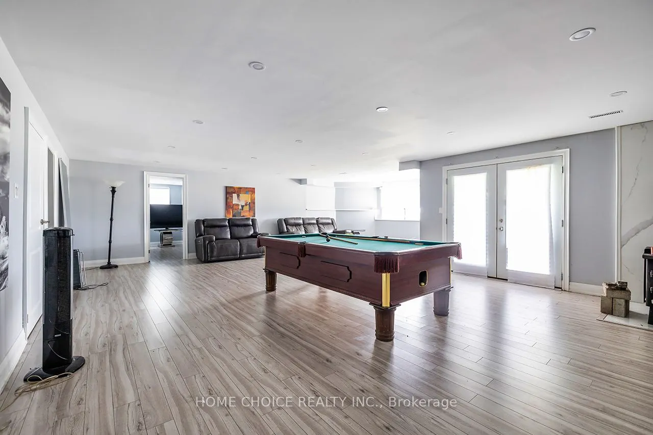 961 Coates Road W