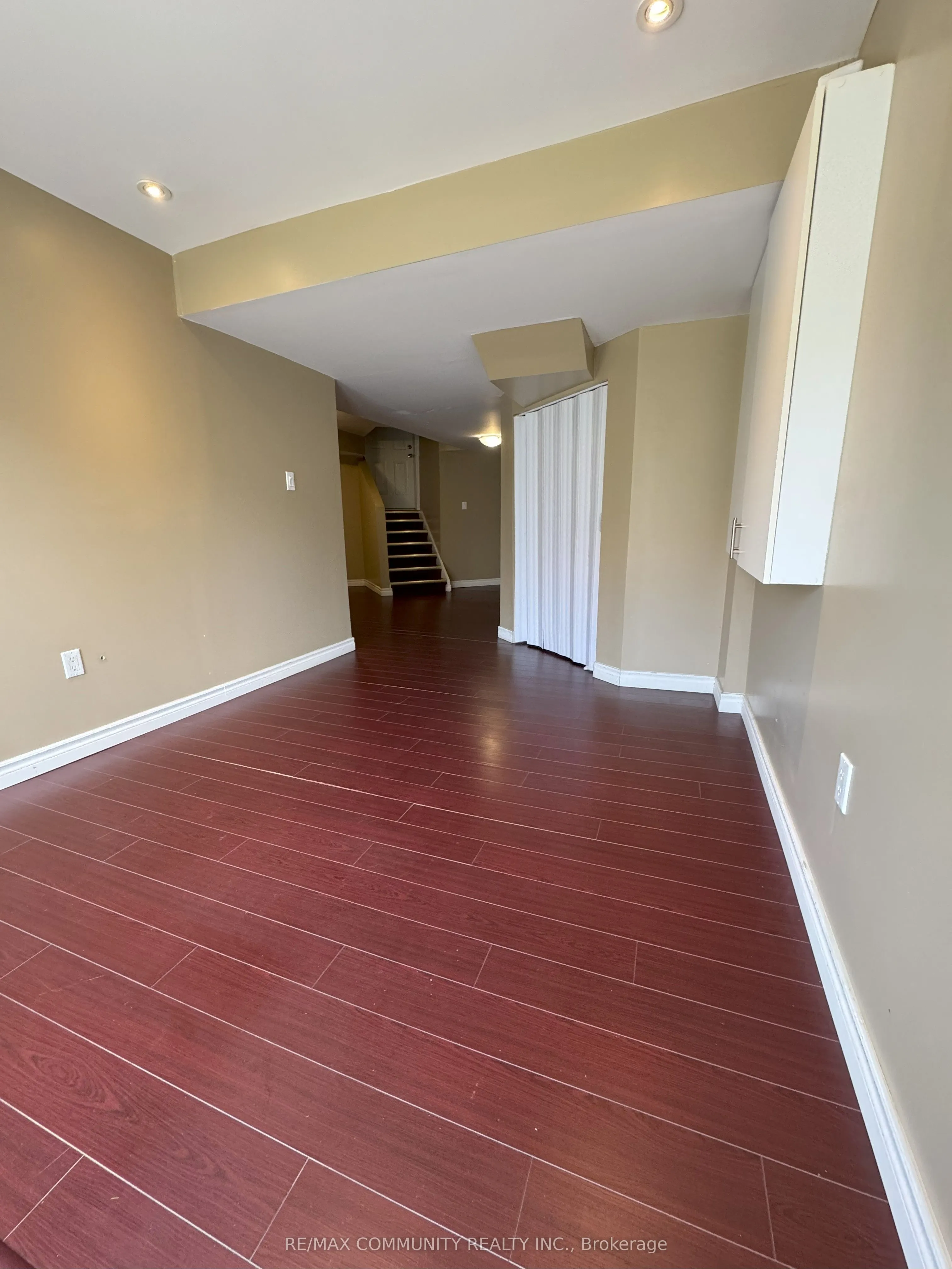 21 Pickthall Terrace S, #BSMT