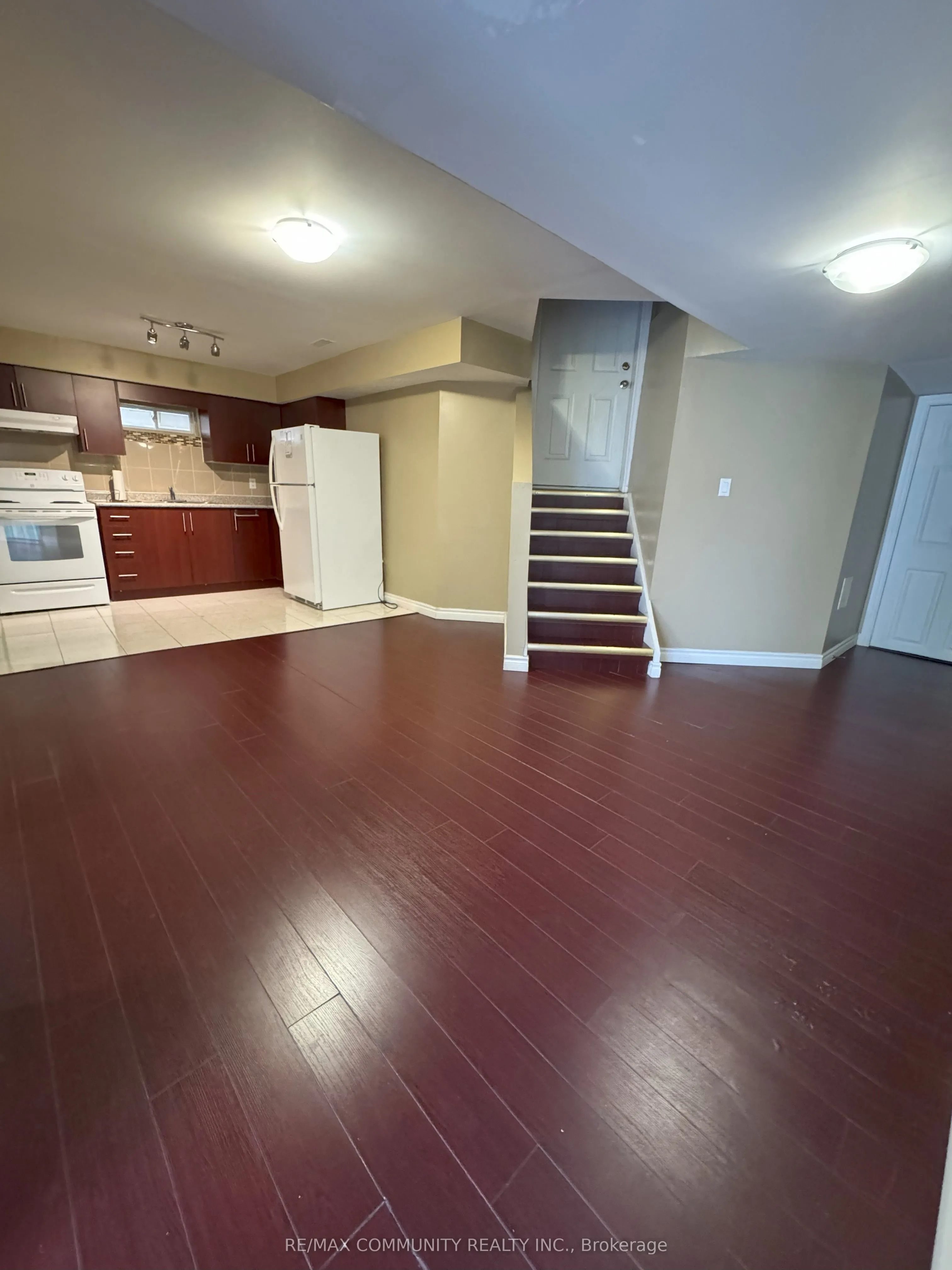 21 Pickthall Terrace S, #BSMT
