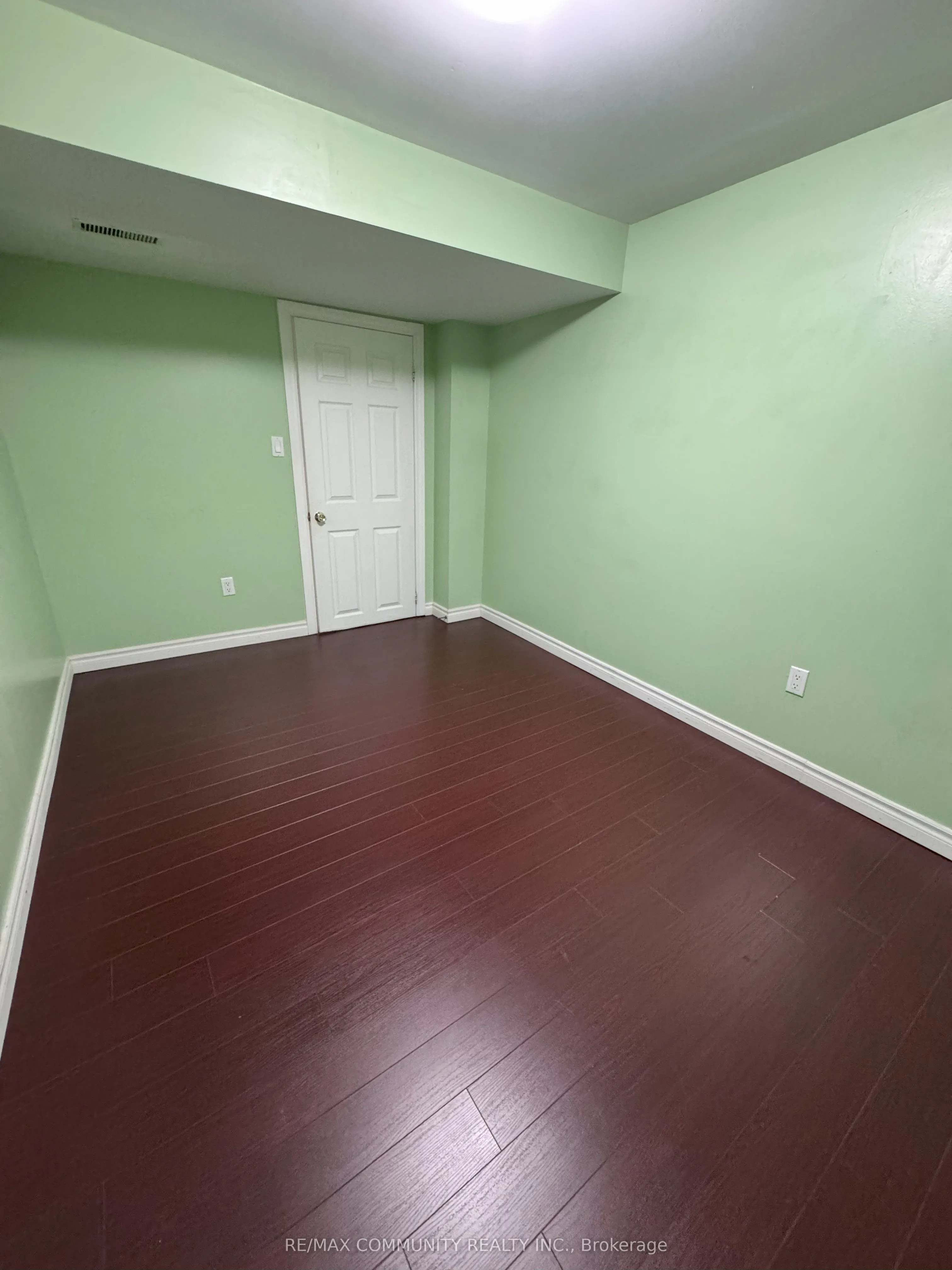 21 Pickthall Terrace S, #BSMT