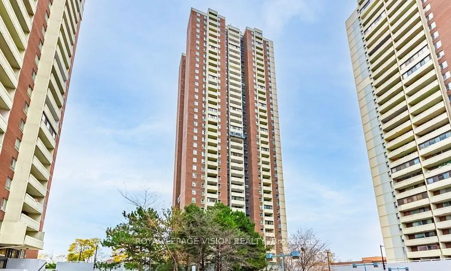 3 Massey Square, #3605