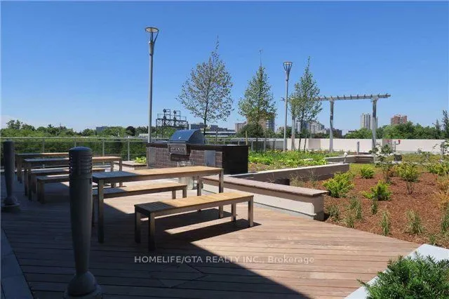 255 Village Green Square, #1102