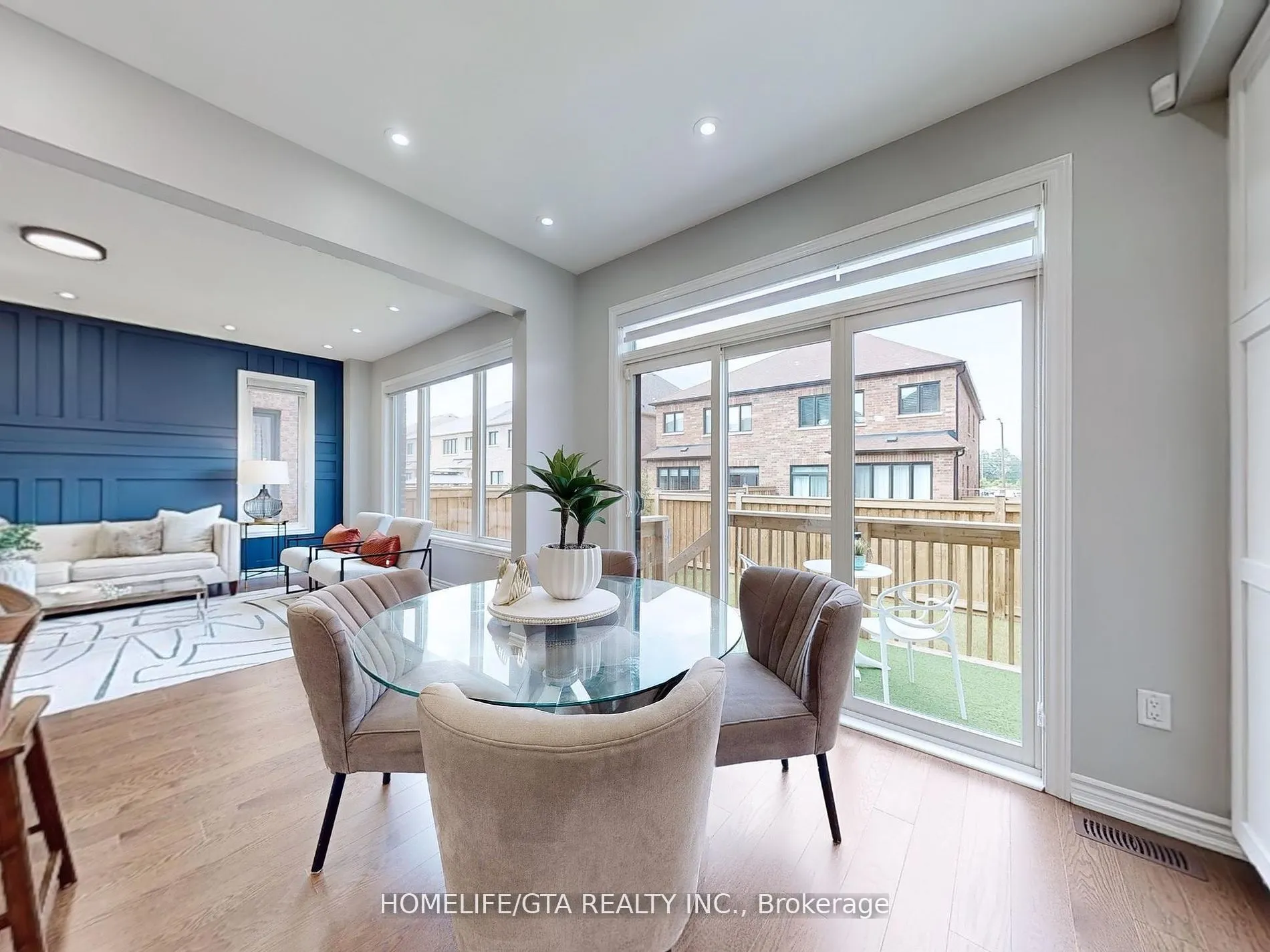 524 Coronation Road