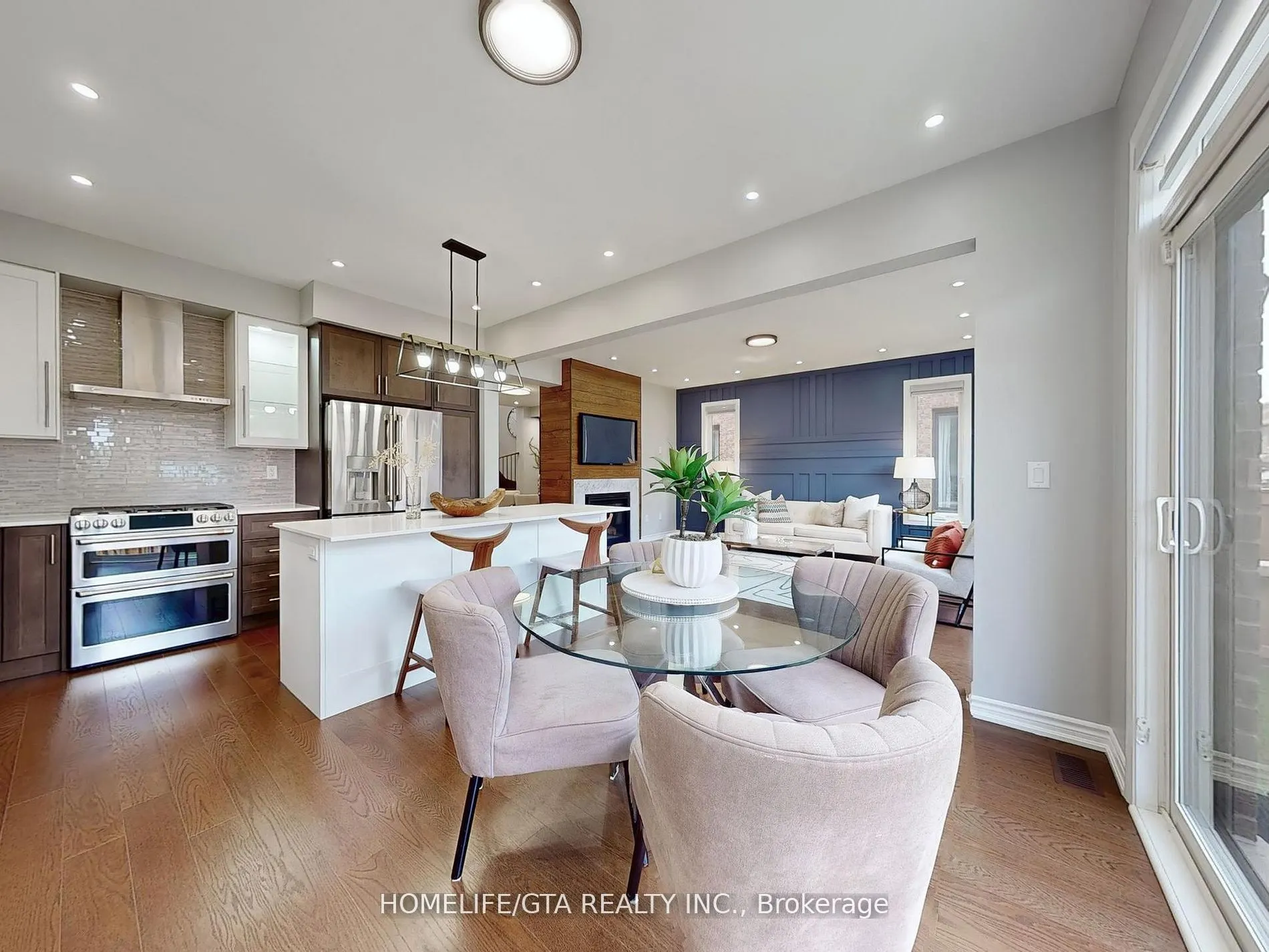 524 Coronation Road