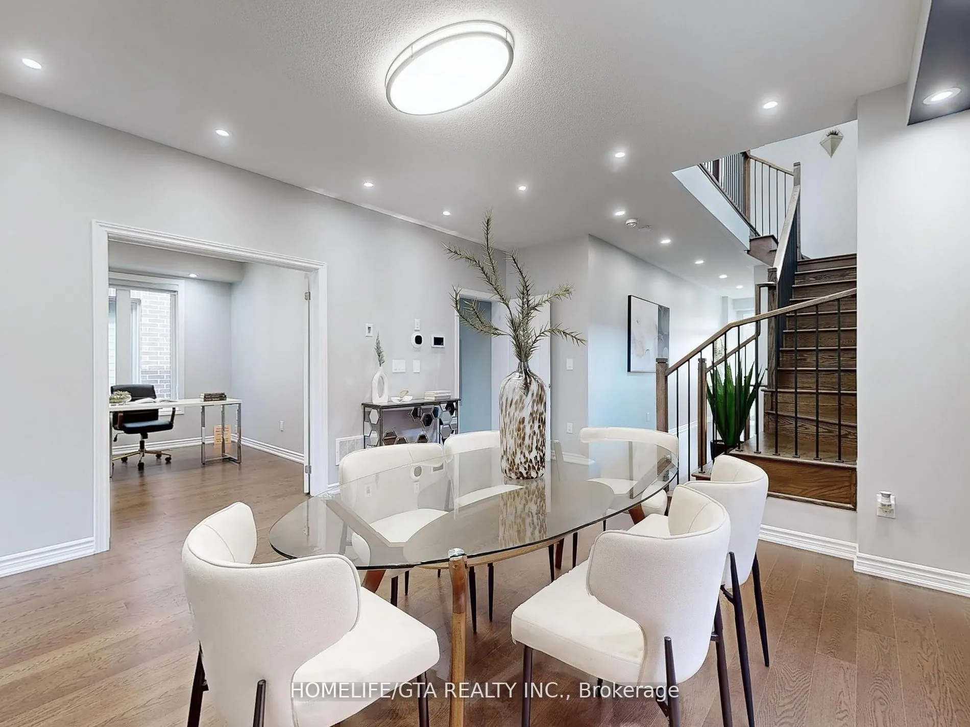 524 Coronation Road