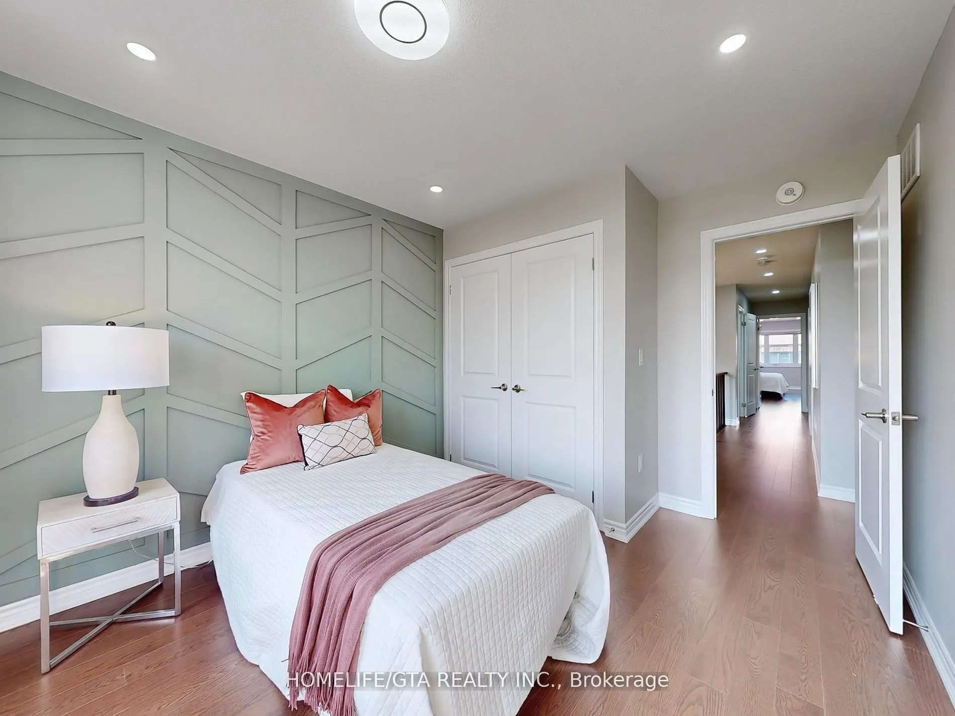 524 Coronation Road