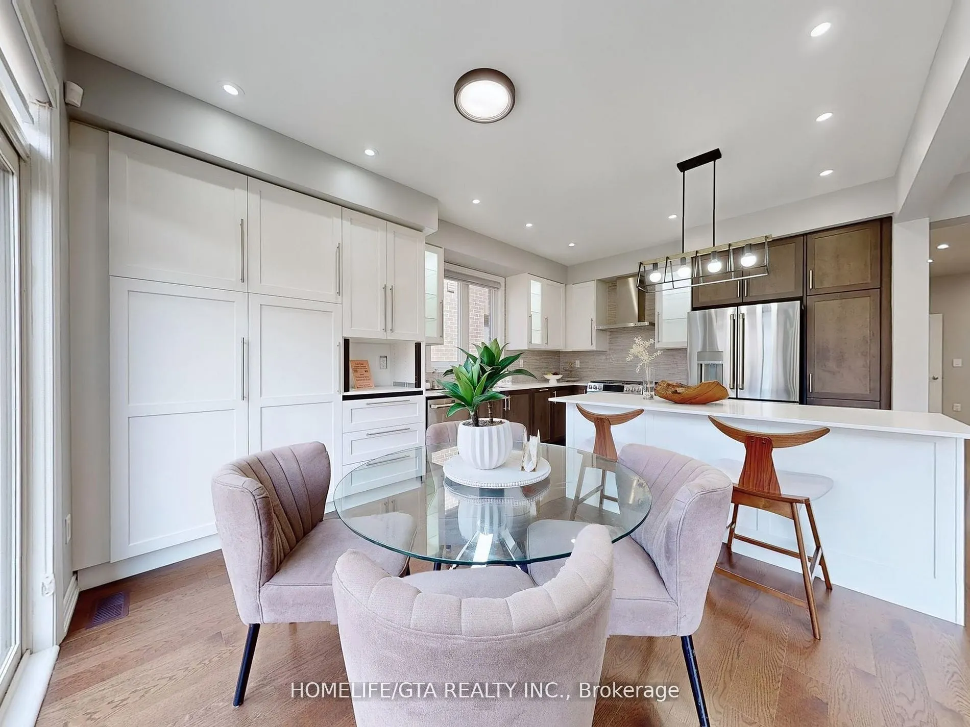 524 Coronation Road