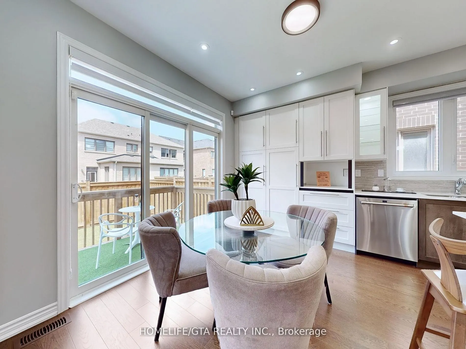 524 Coronation Road