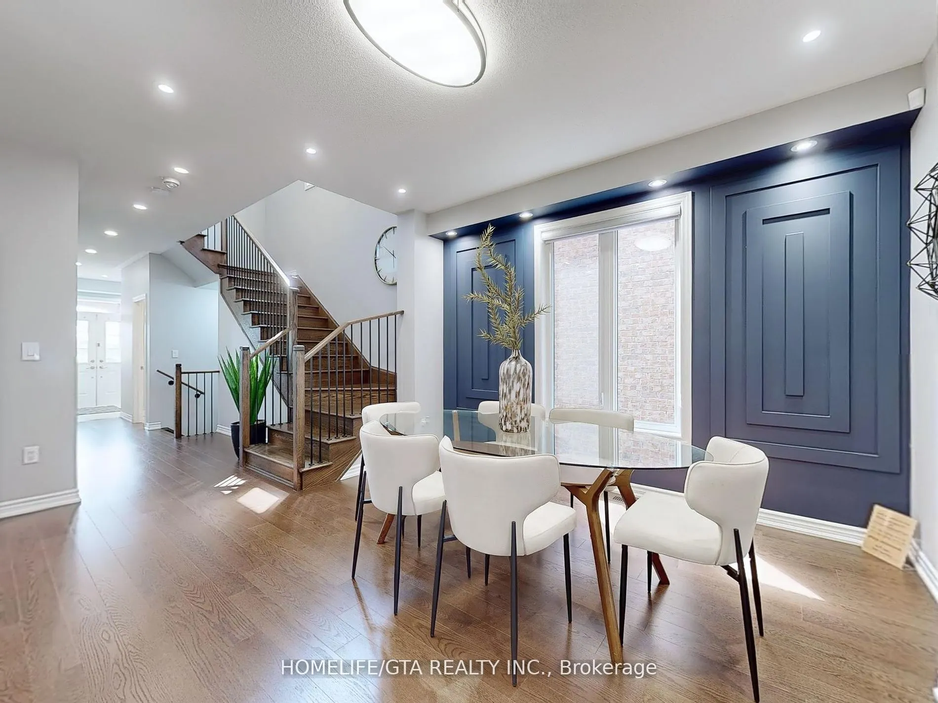 524 Coronation Road