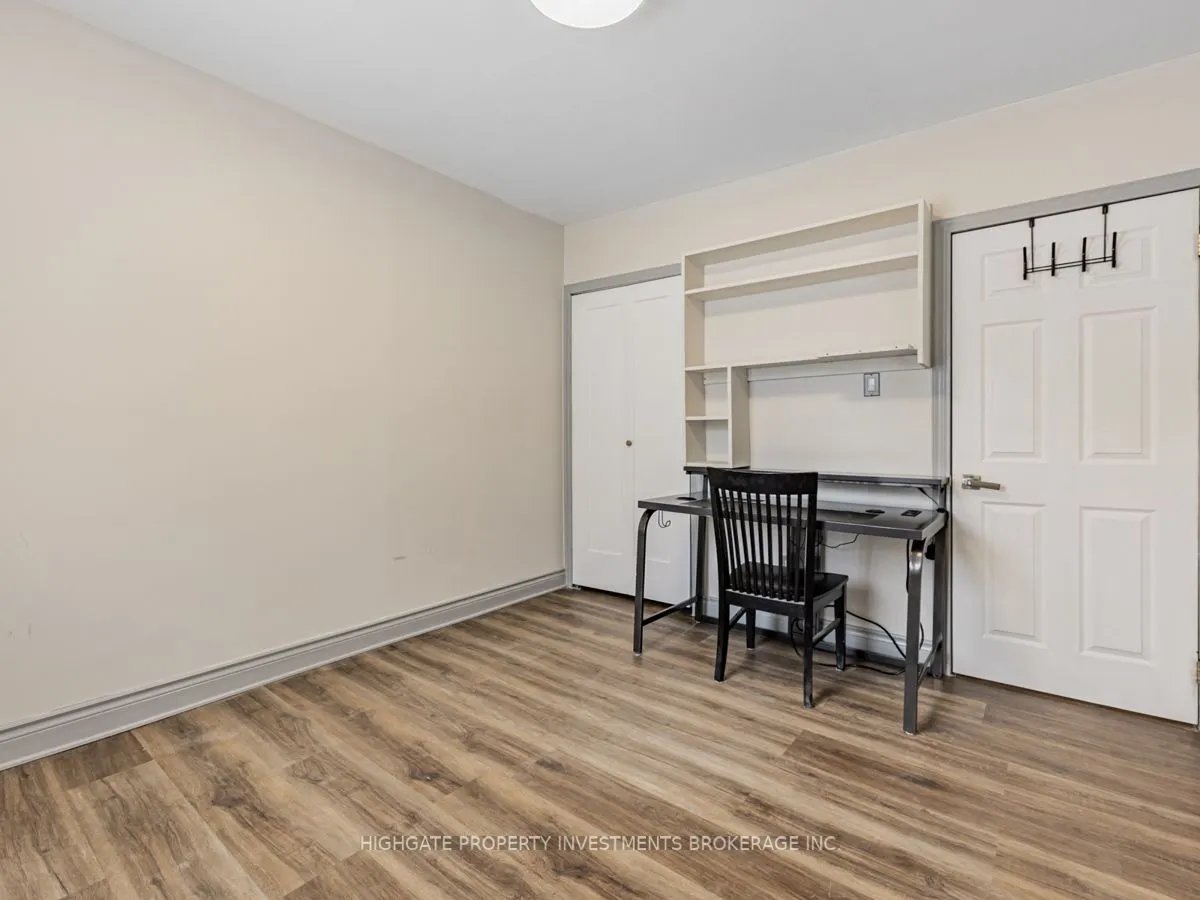 6 Kew Beach Avenue, #Upper