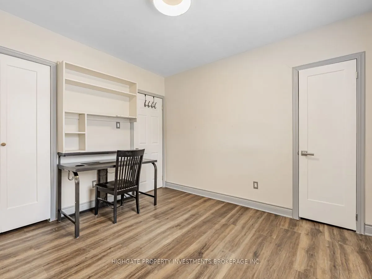 6 Kew Beach Avenue, #Upper