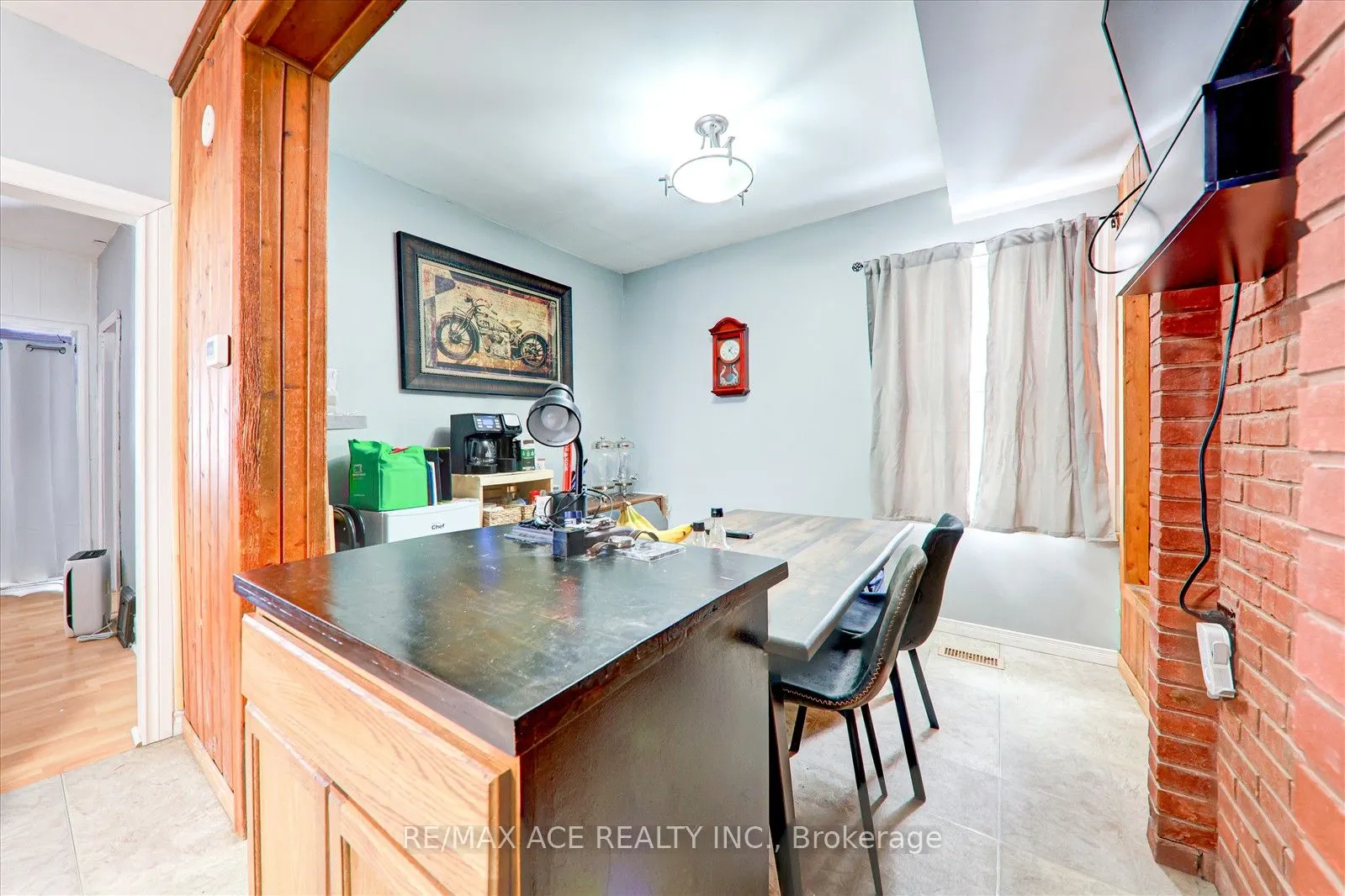 304 West Scugog Lane