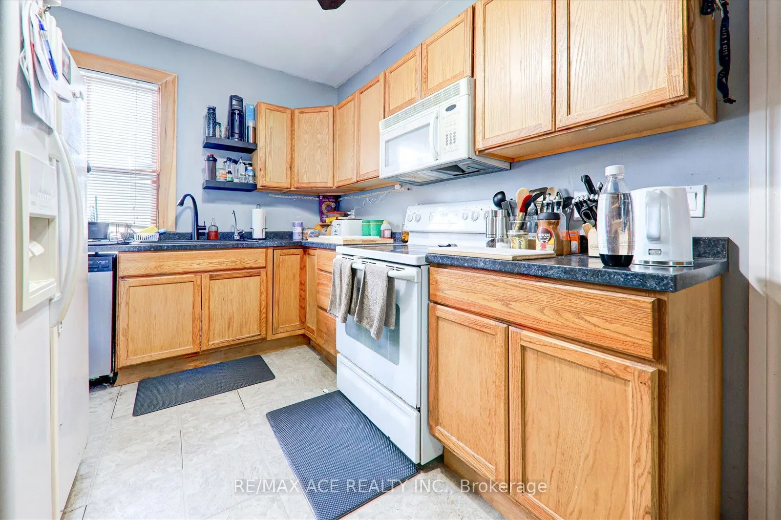 304 West Scugog Lane