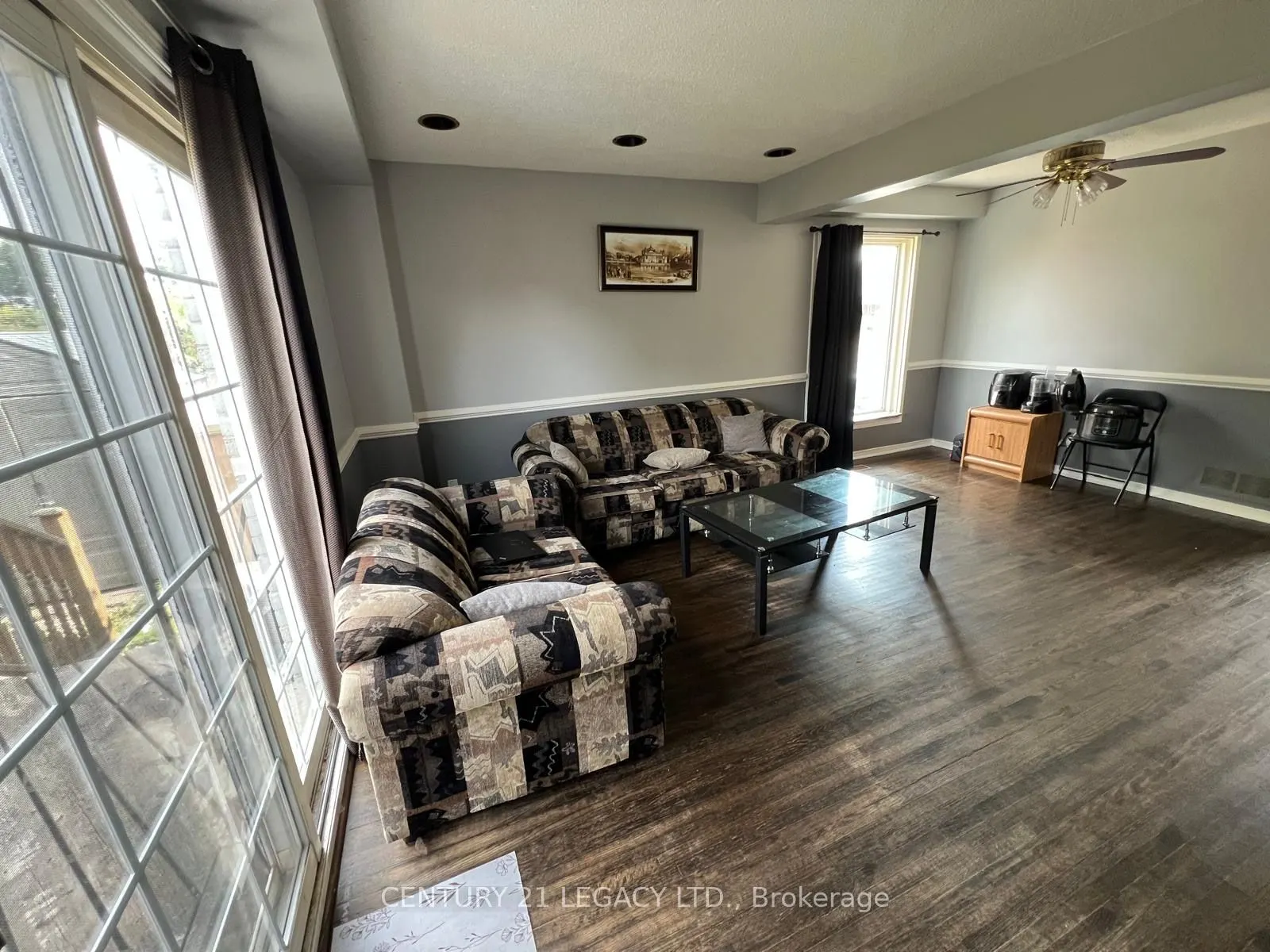 1544 Connery Crescent