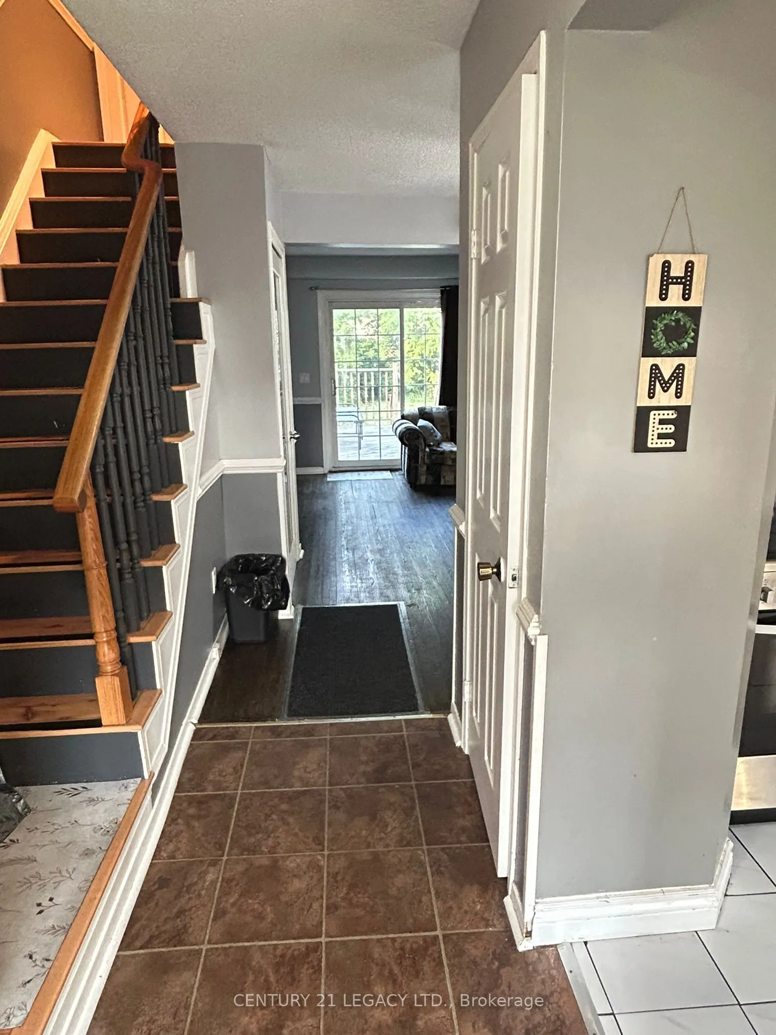 1544 Connery Crescent