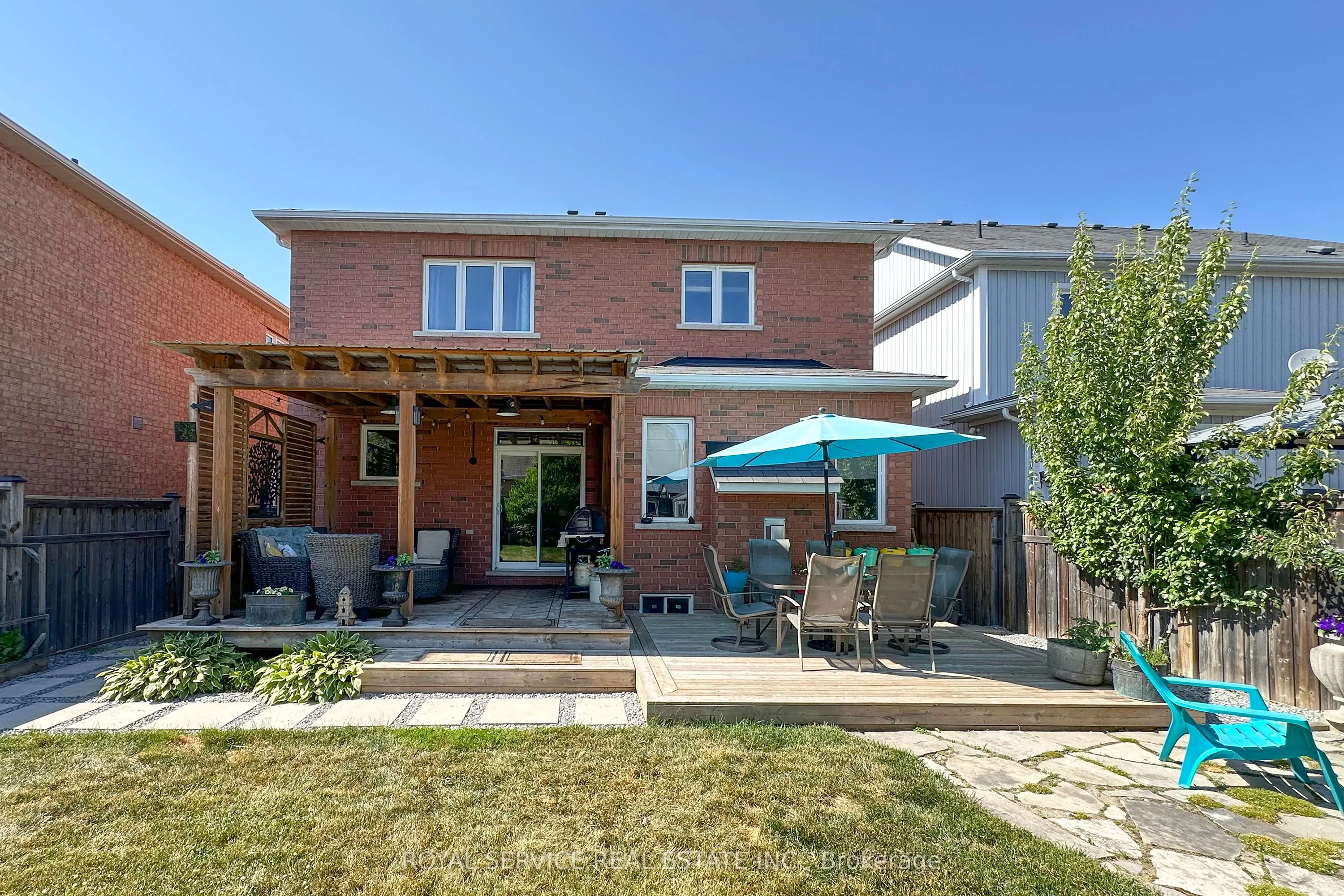 15 Thomas Woodlock Street