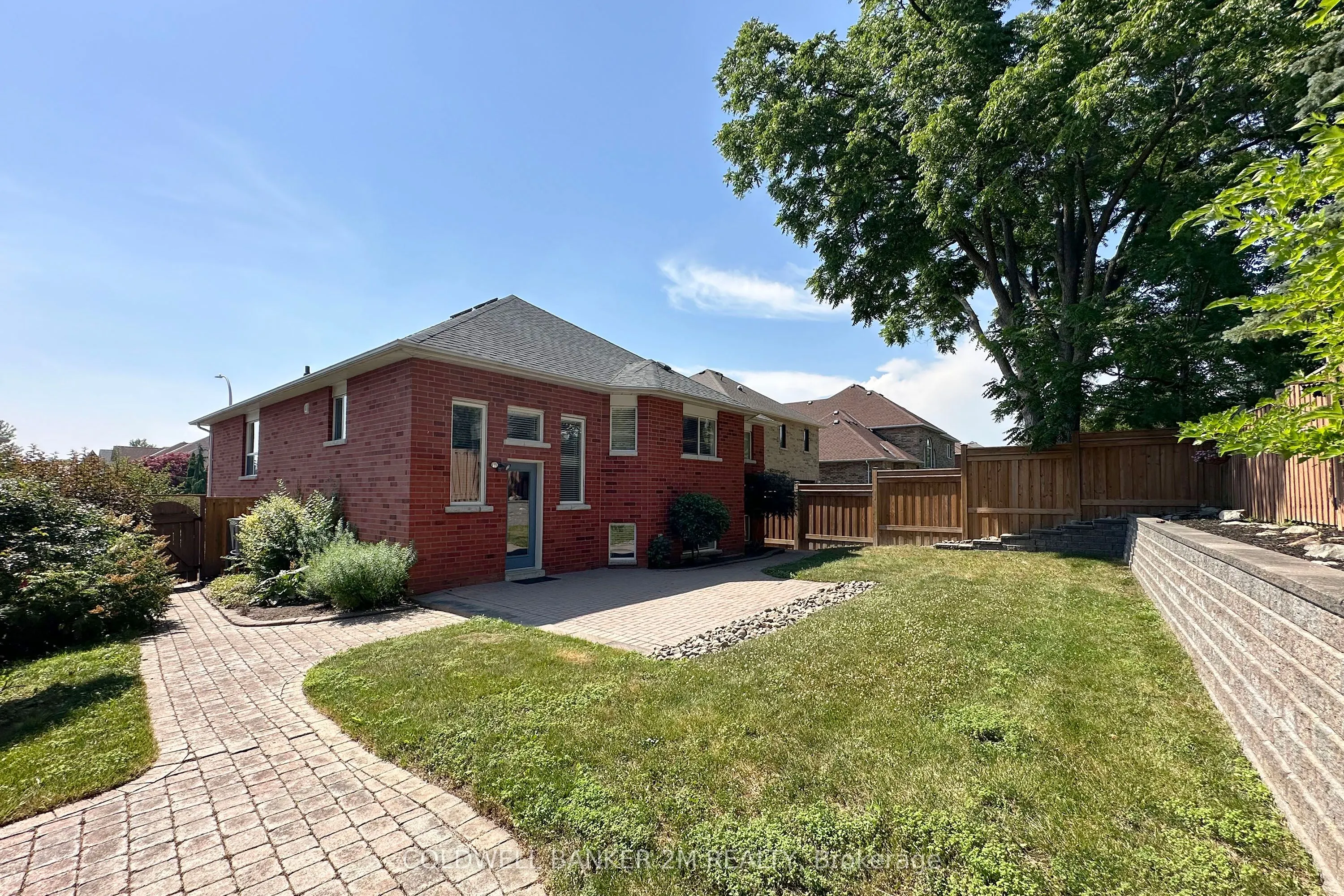 17 Mac Carl Crescent