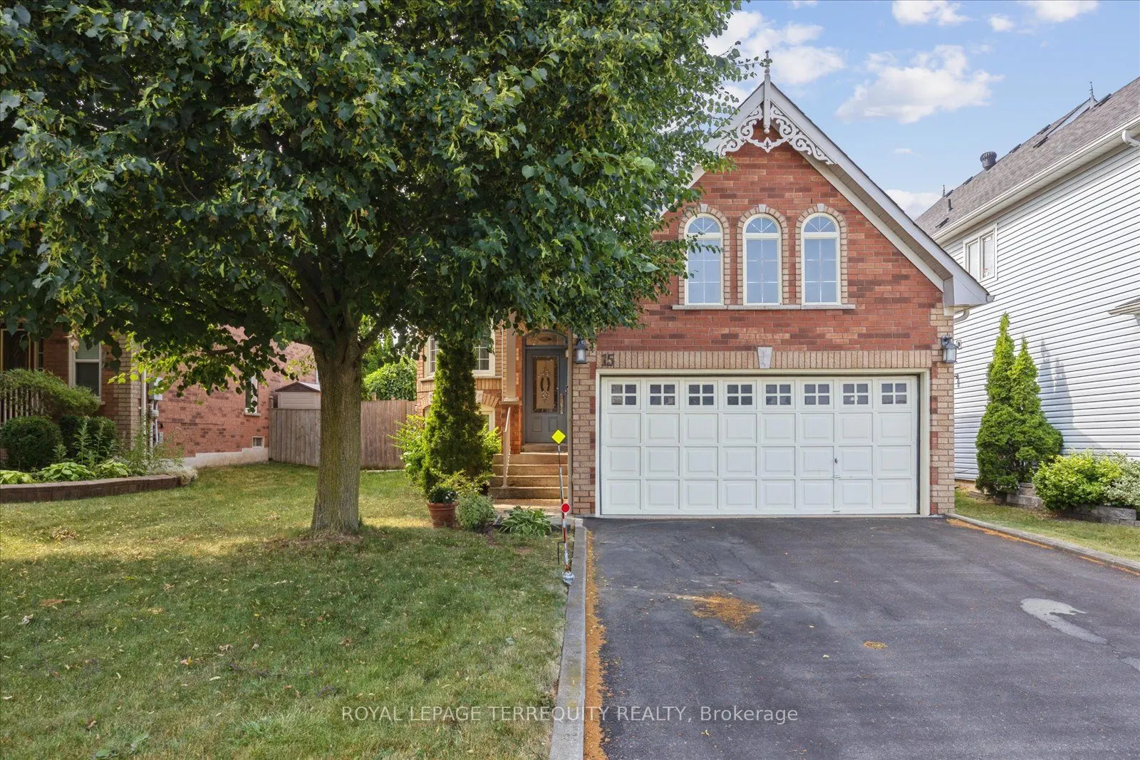 15 Waring Avenue
