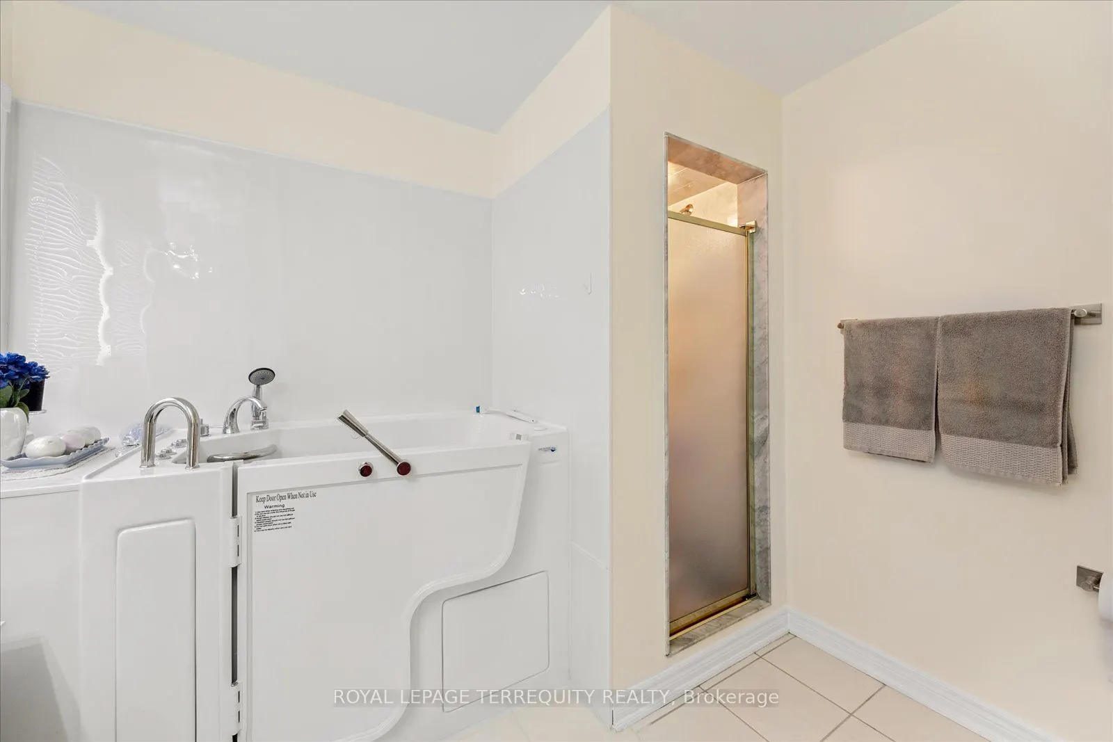 15 Waring Avenue