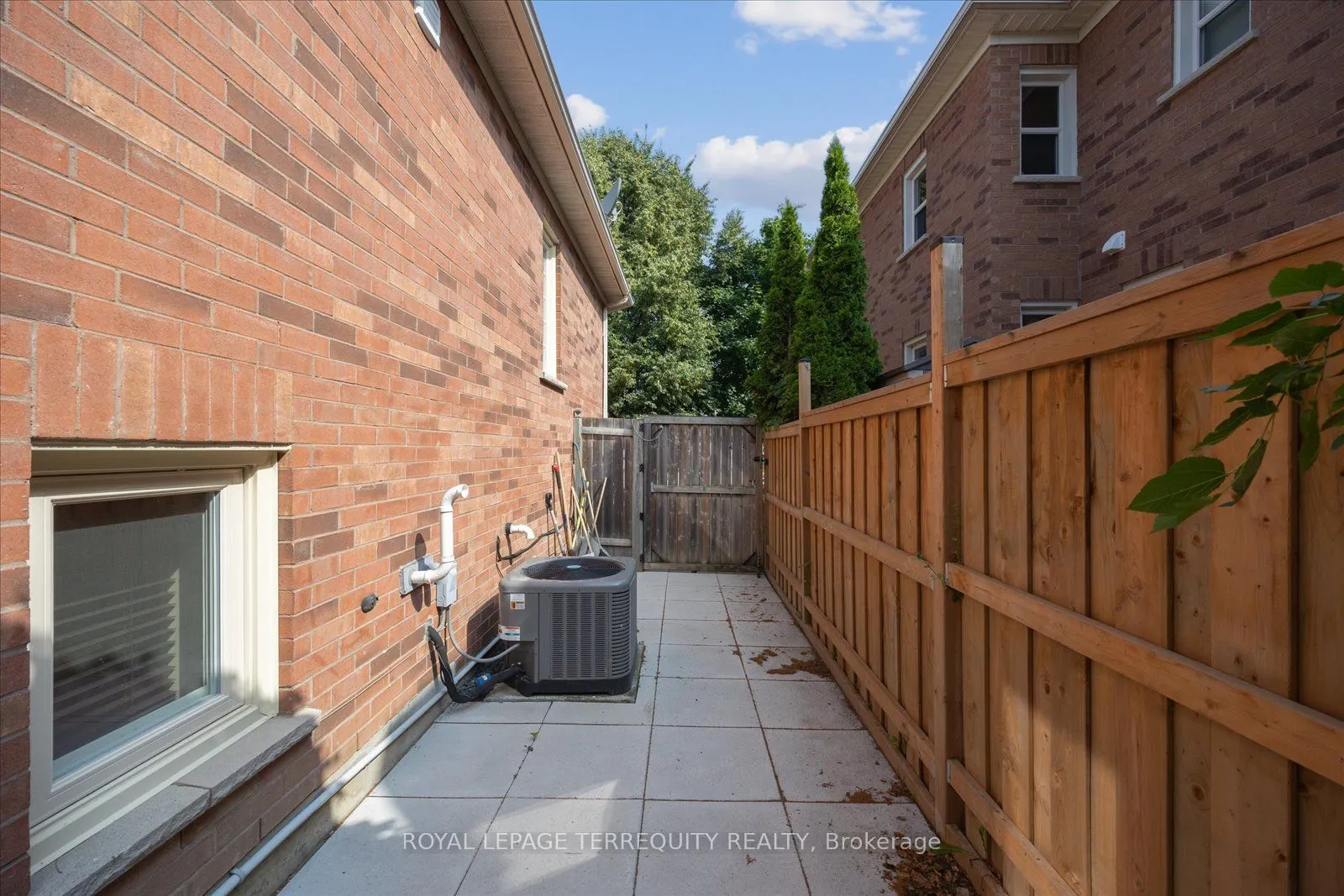 15 Waring Avenue