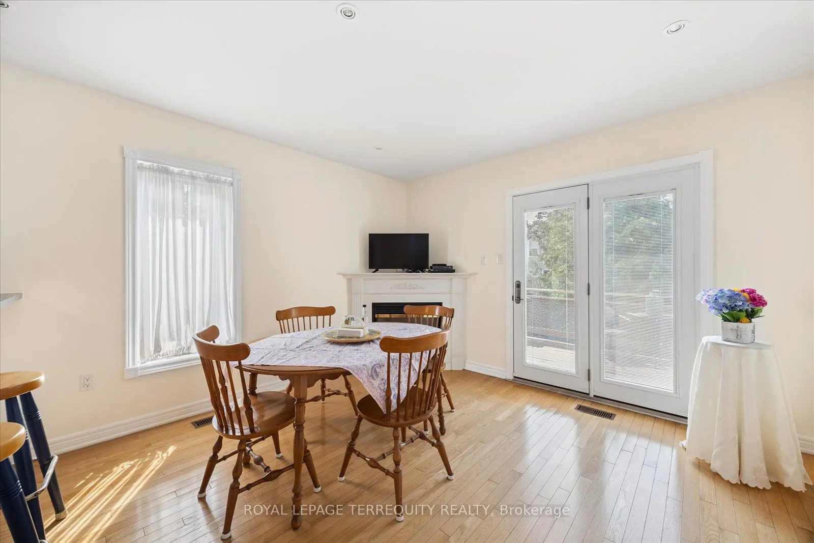15 Waring Avenue
