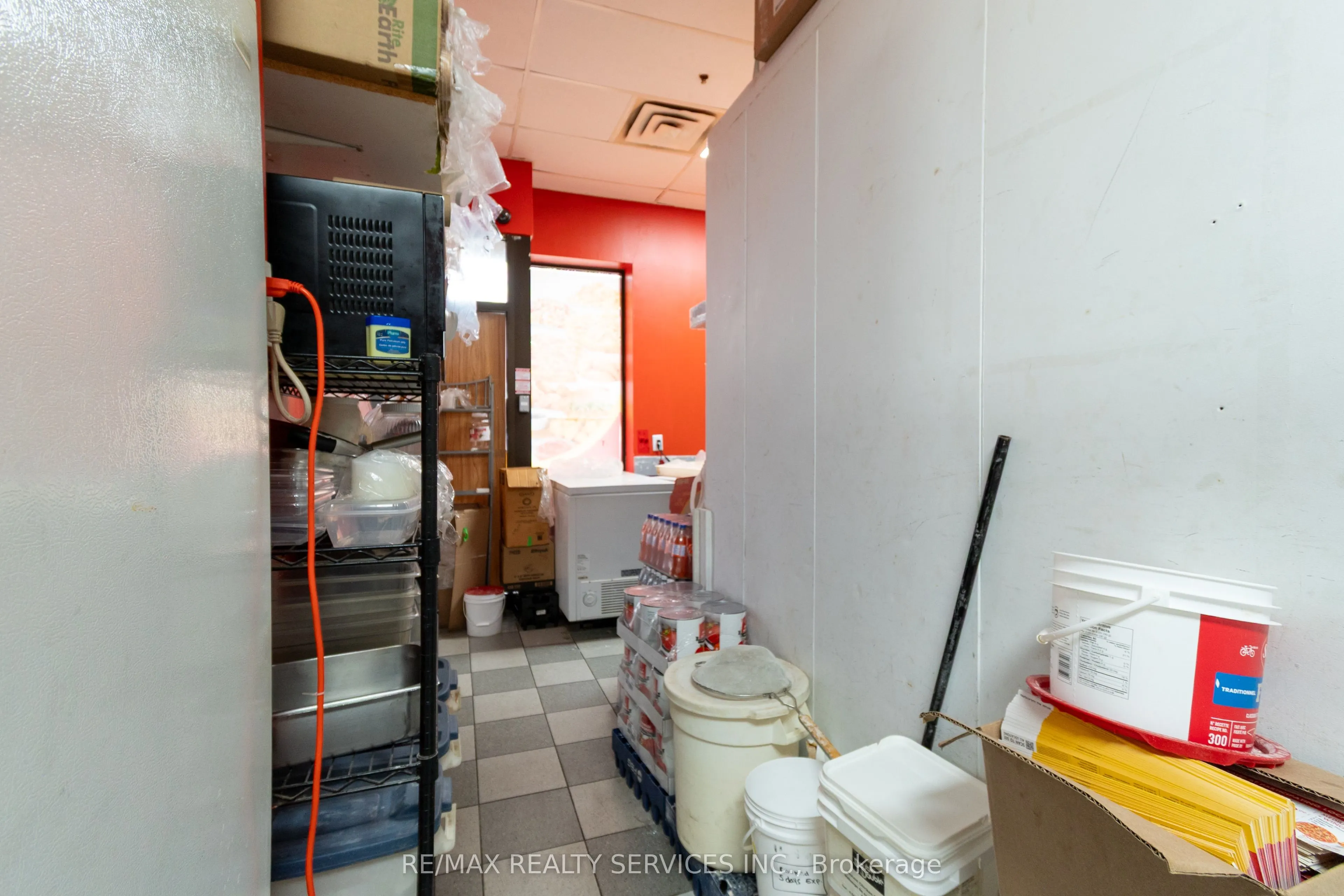 200 John Street W