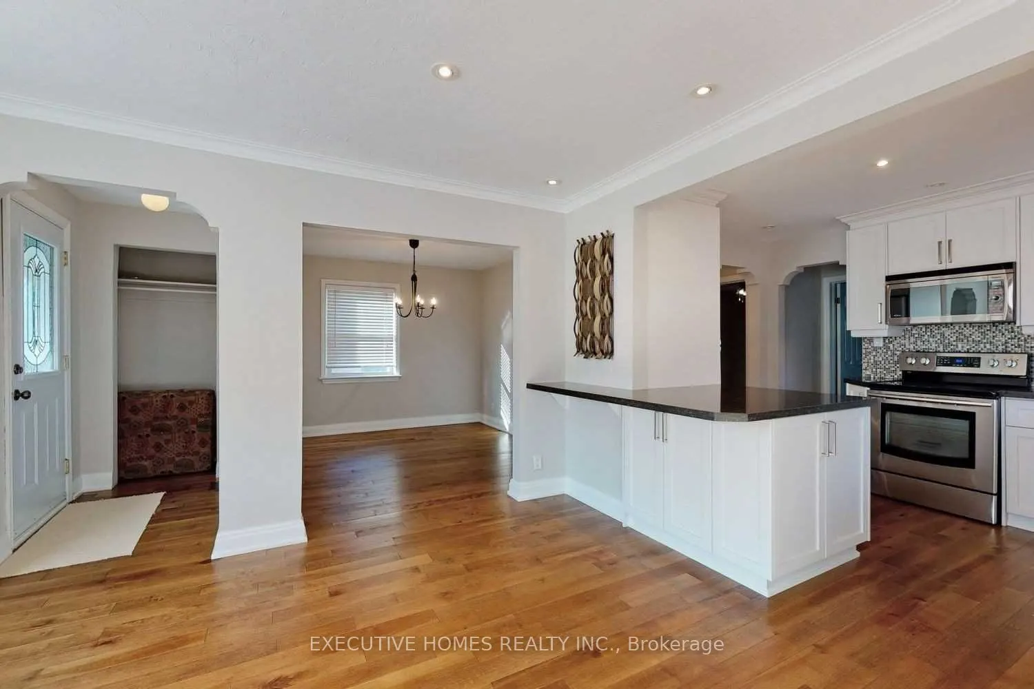 107 Ellington (Main) Drive