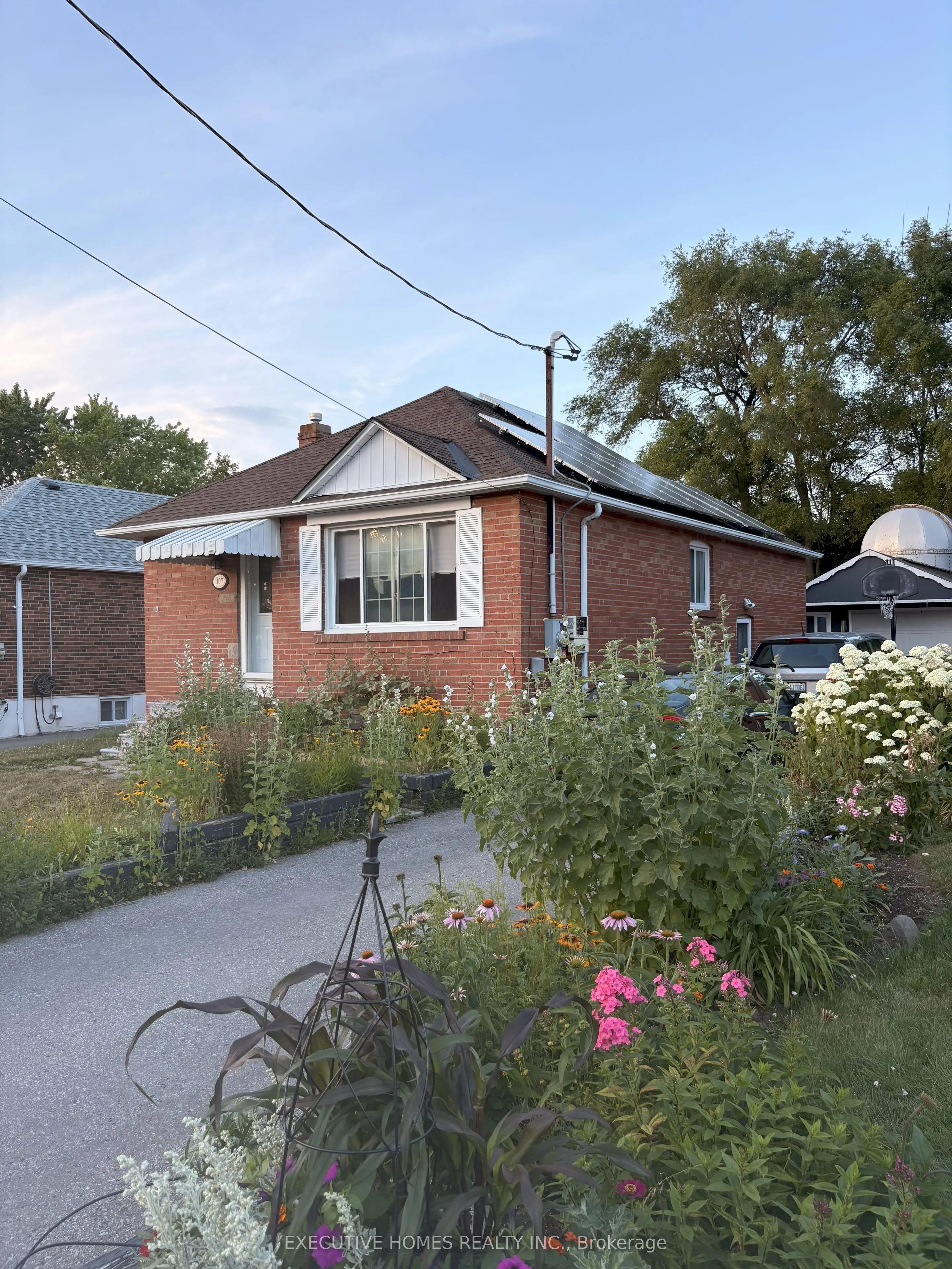 107 Ellington (Main) Drive