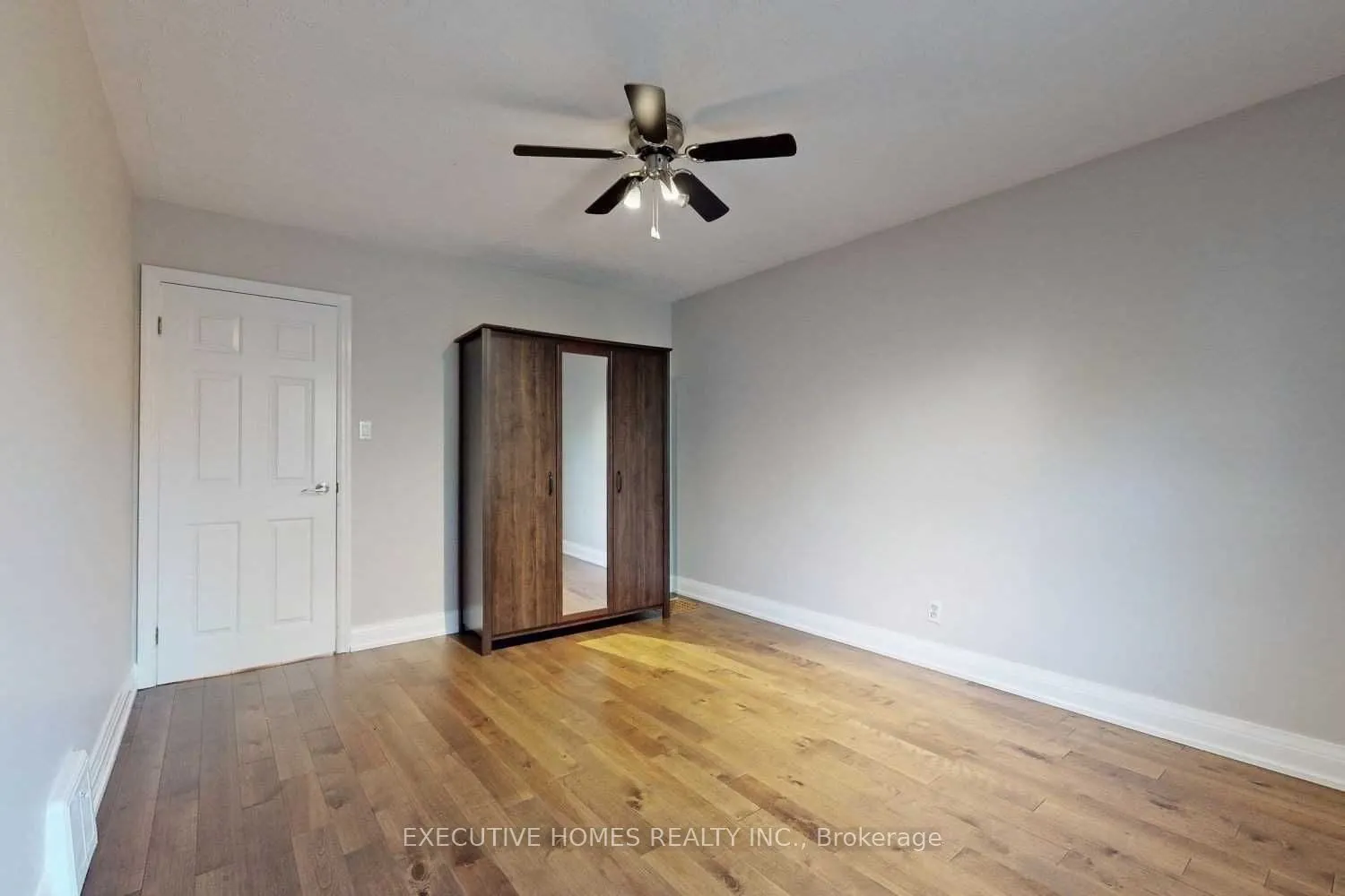 107 Ellington (Main) Drive