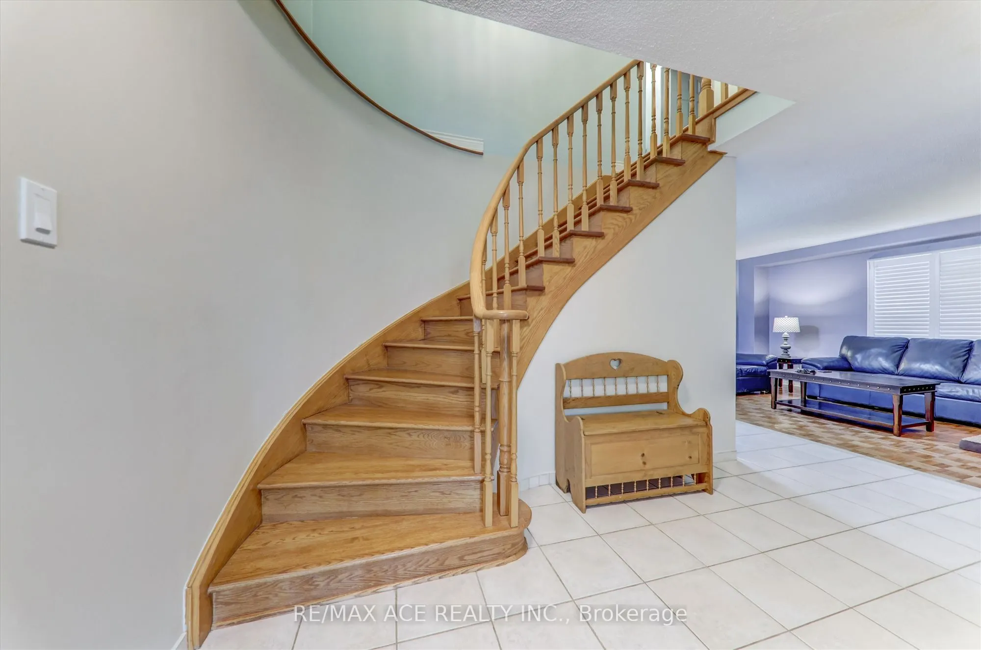 17 Plumrose Boulevard