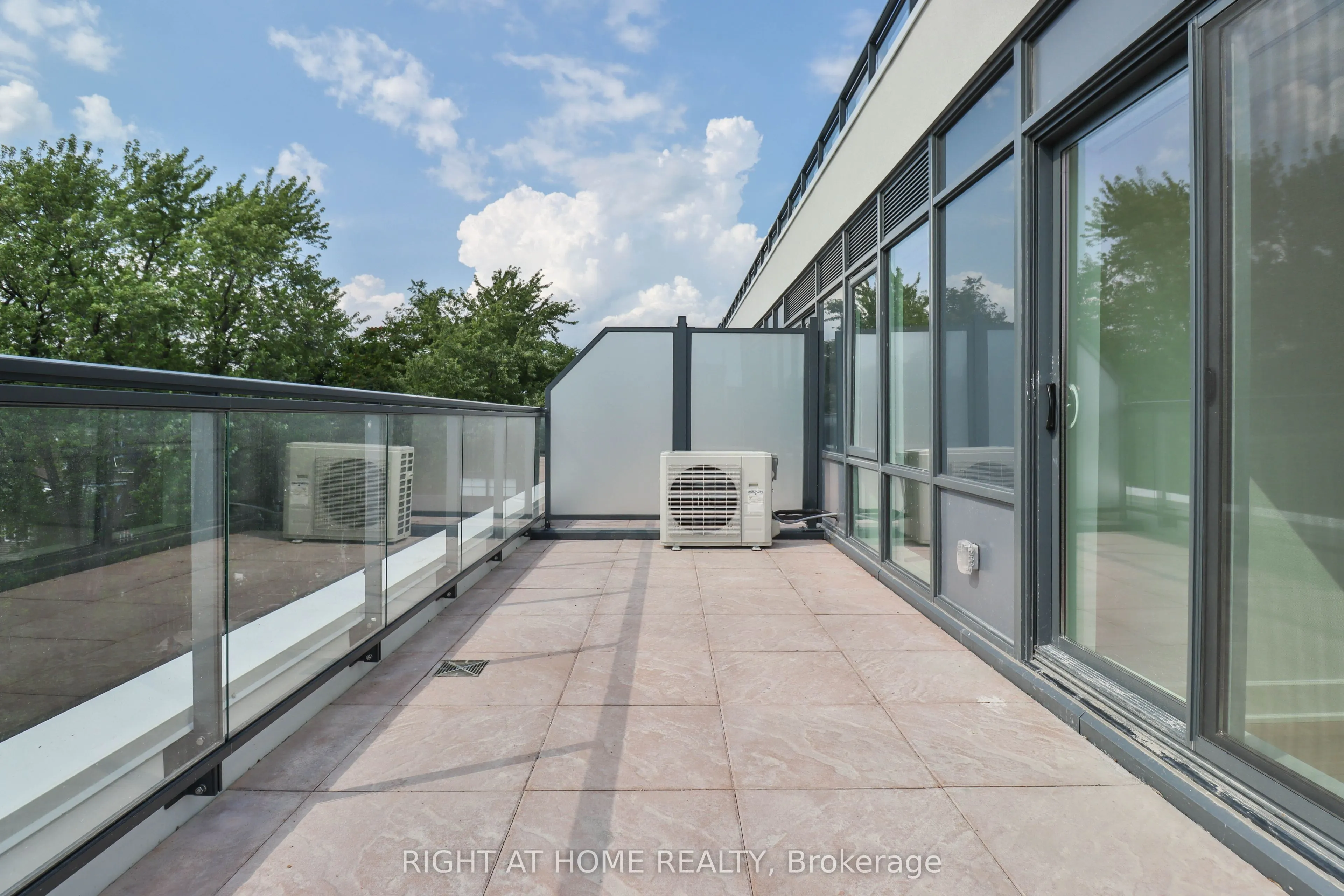 800 Broadview Avenue, #406