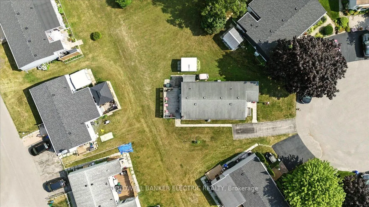 18 Loyalist Court
