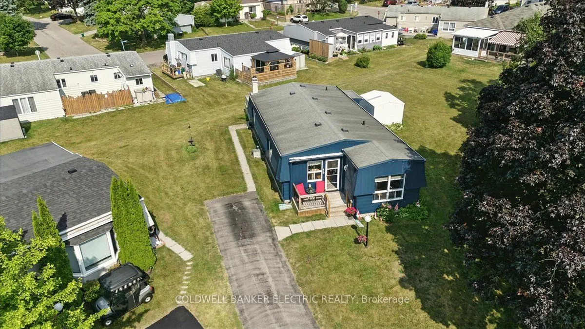 18 Loyalist Court