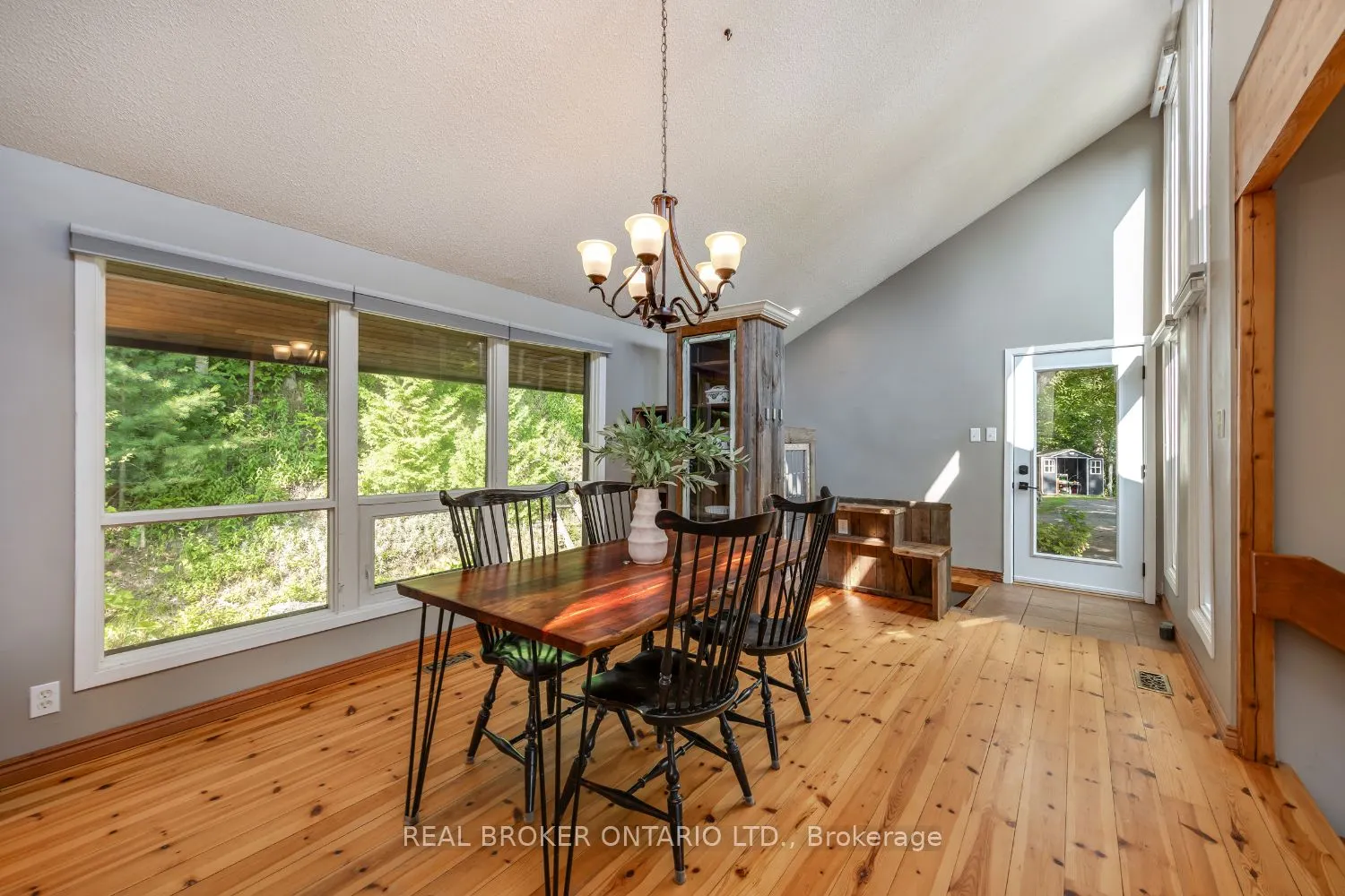 4204 Concession Road 8