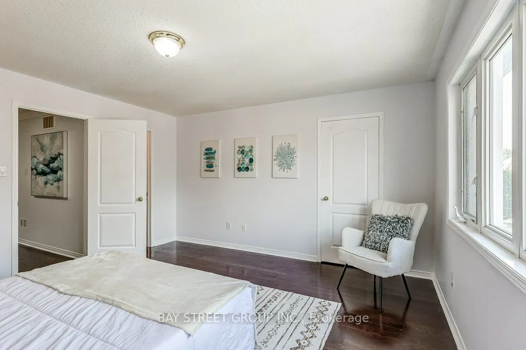 8 Edhouse Avenue