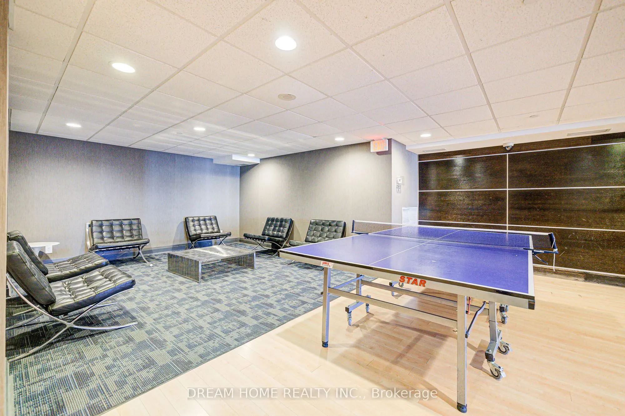 1 Town Centre Court, #11