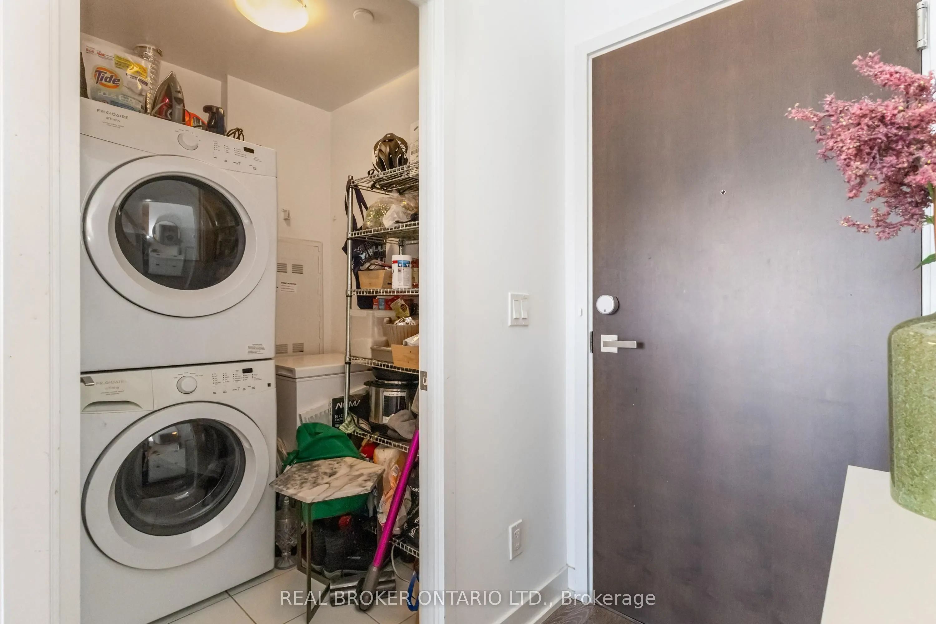 1190 Dundas Street E, #318