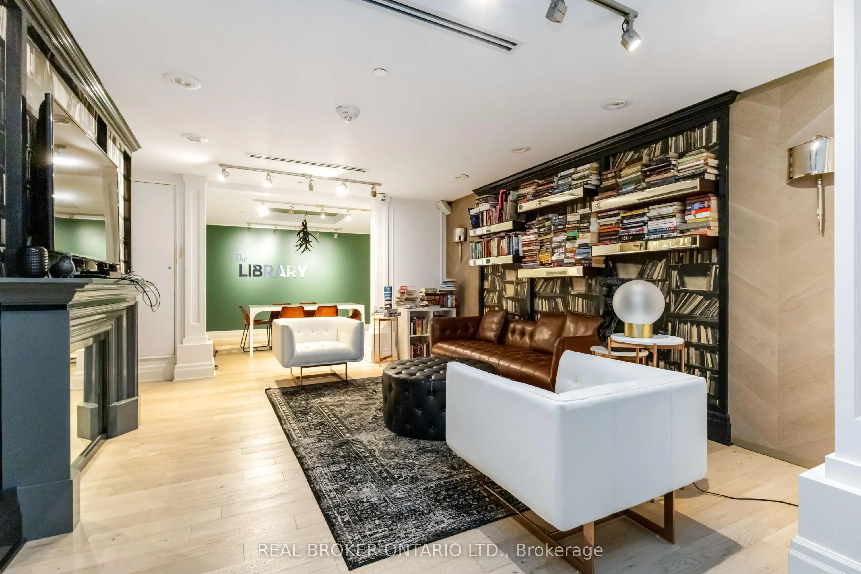1190 Dundas Street E, #318