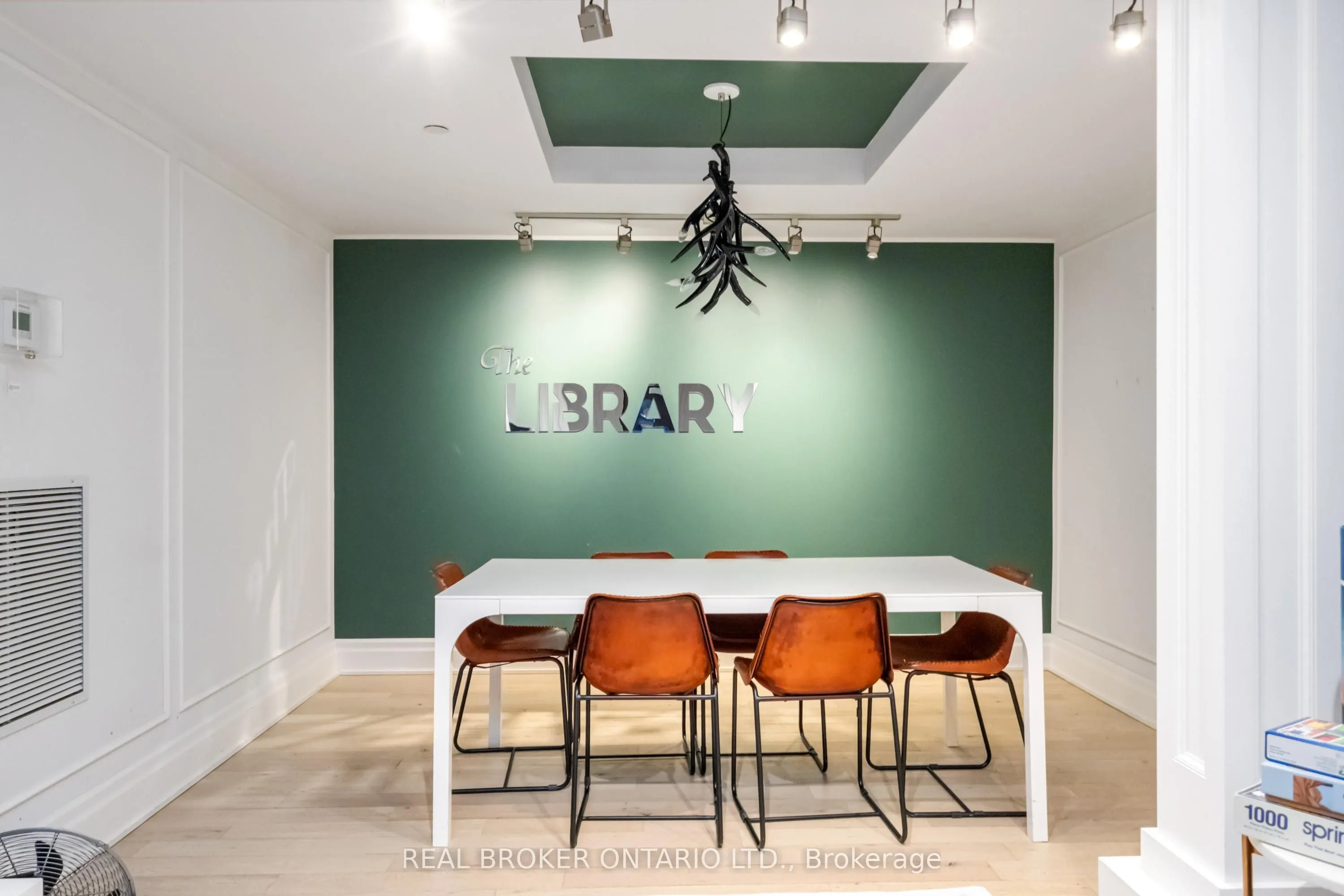 1190 Dundas Street E, #318