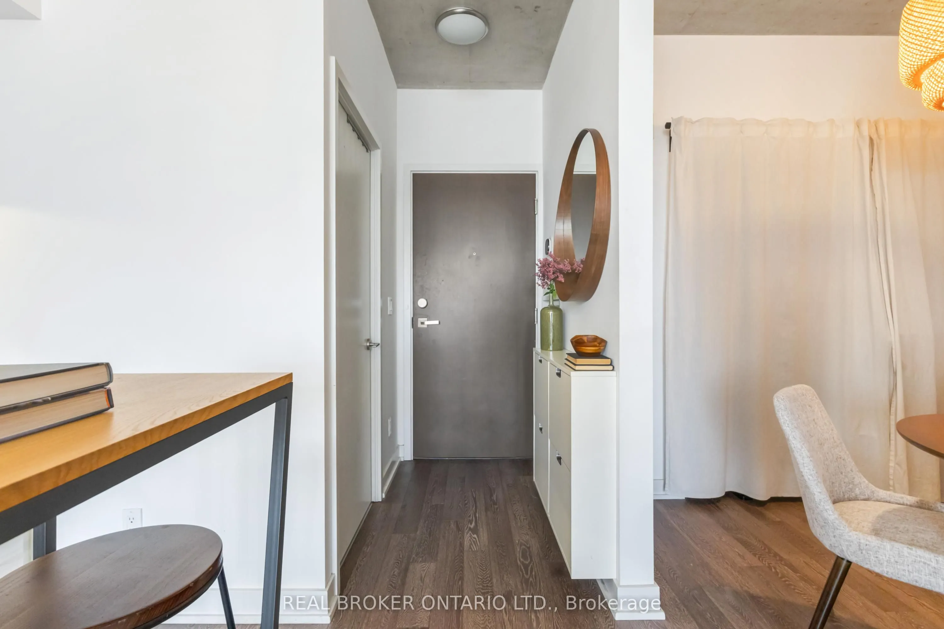 1190 Dundas Street E, #318