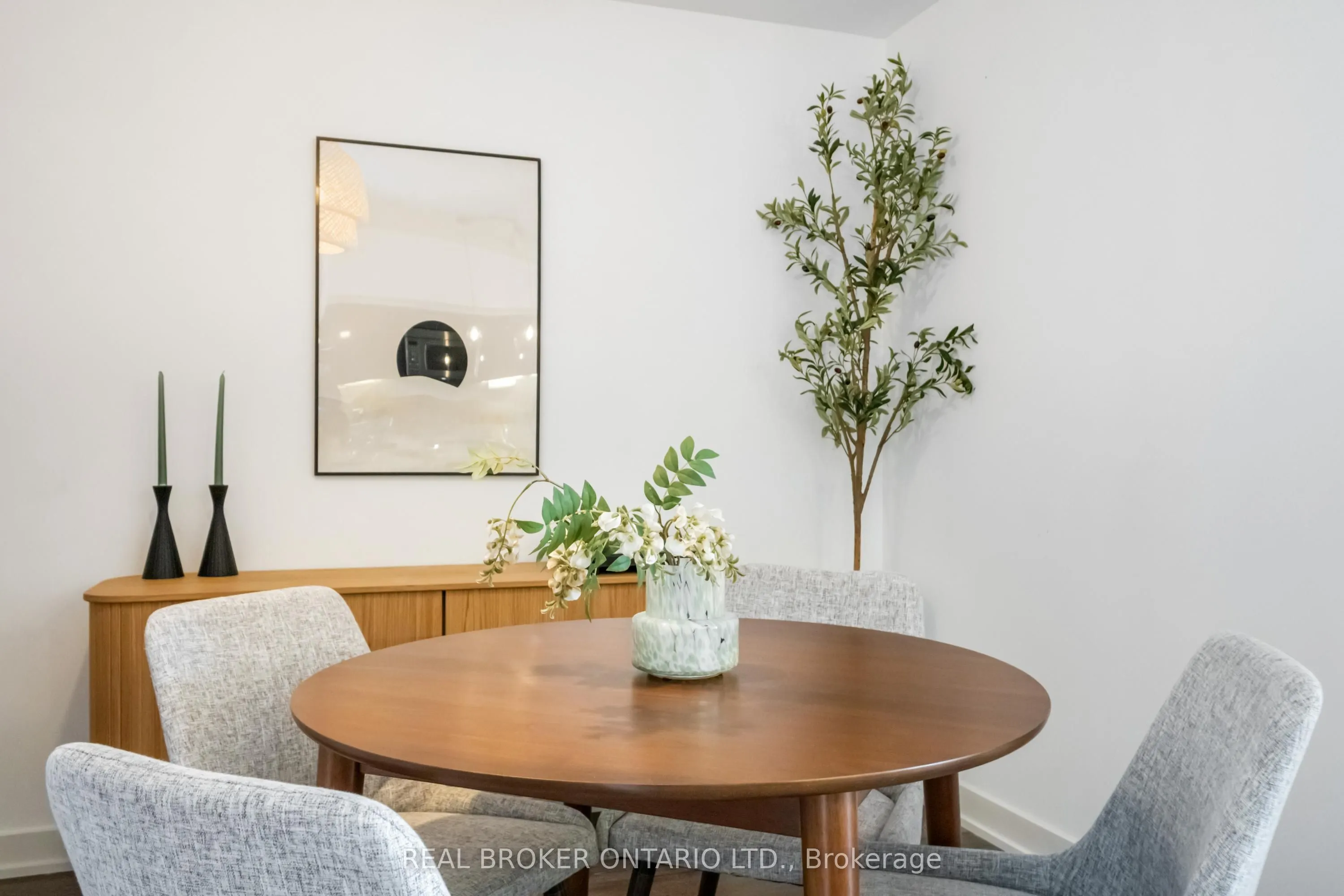 1190 Dundas Street E, #318