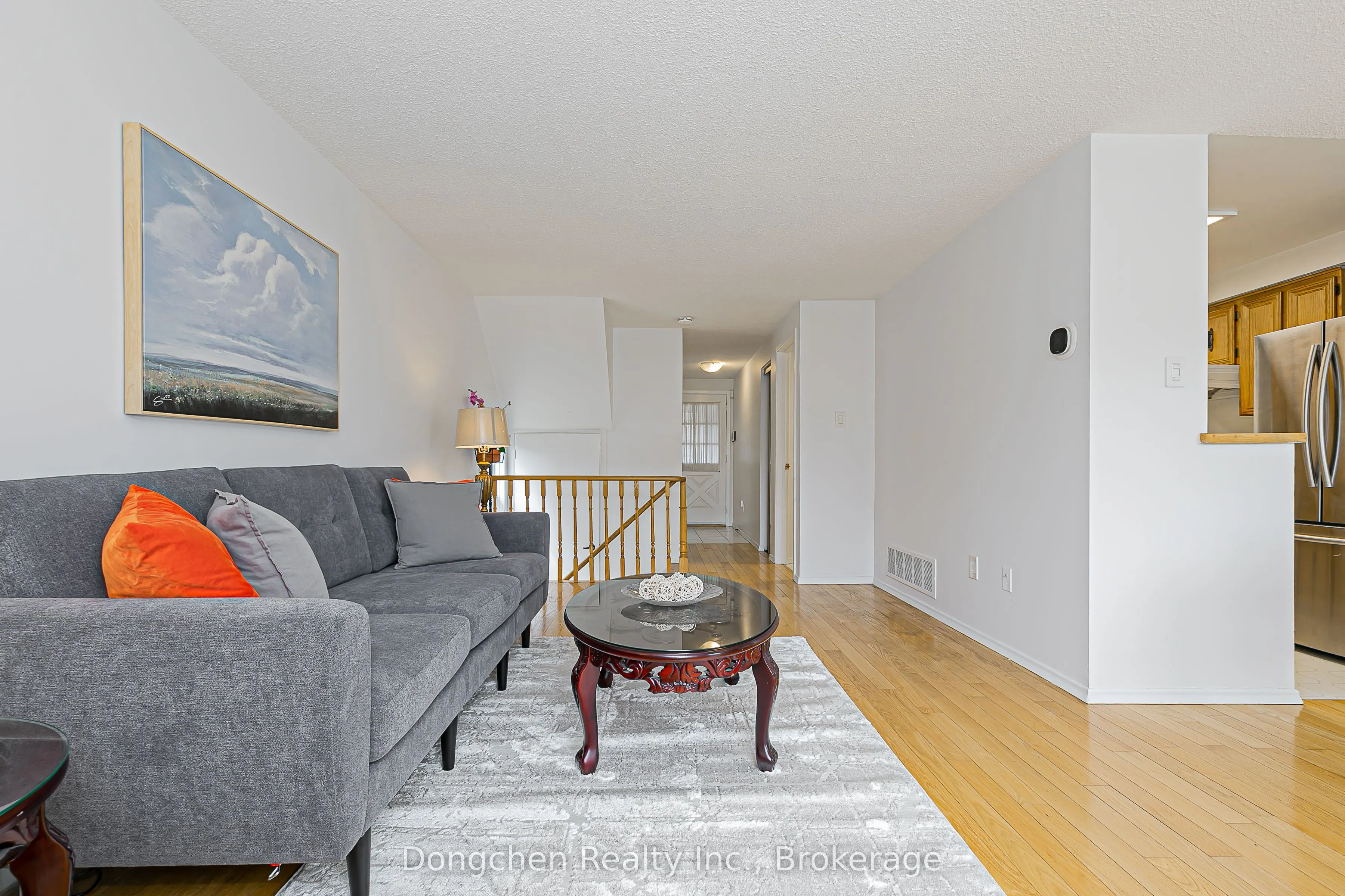 94 Mossbrook Crescent