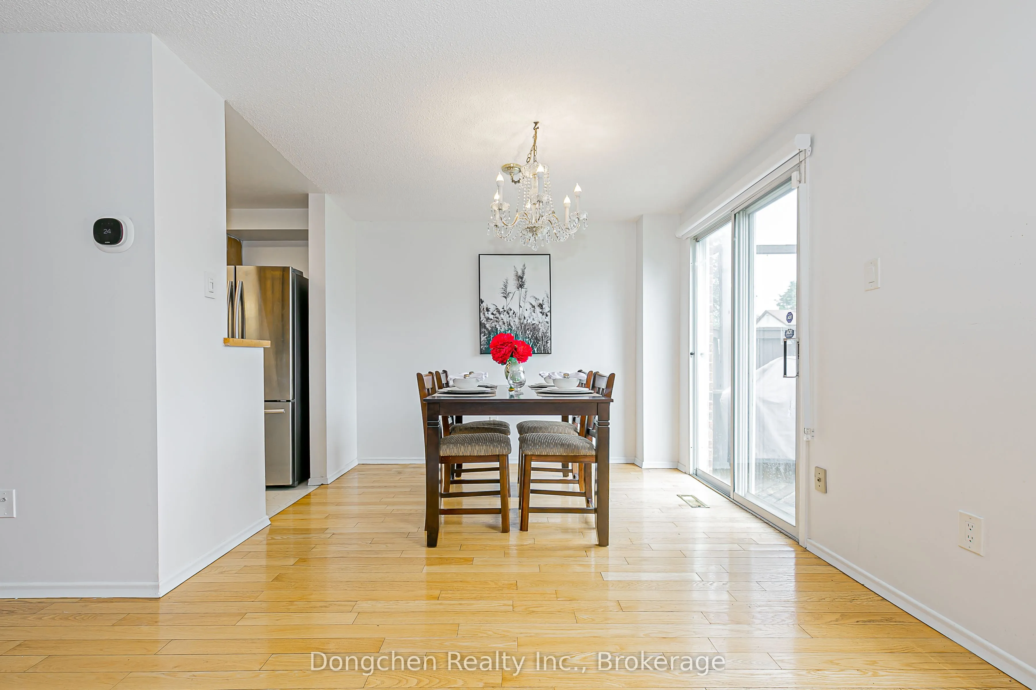 94 Mossbrook Crescent