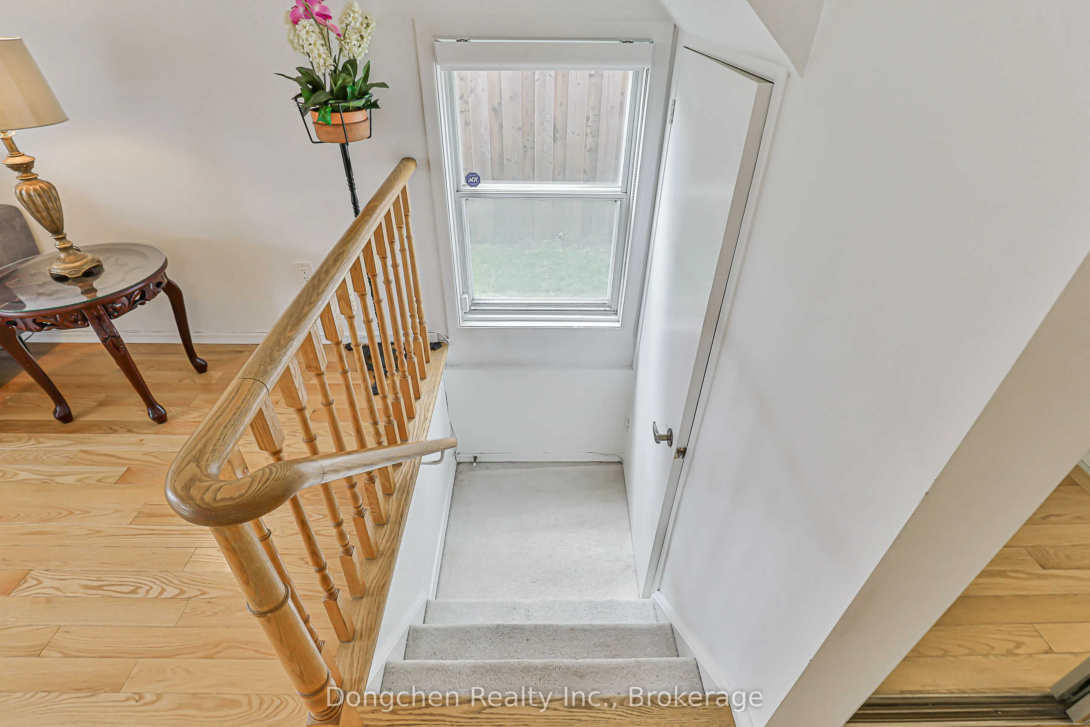 94 Mossbrook Crescent