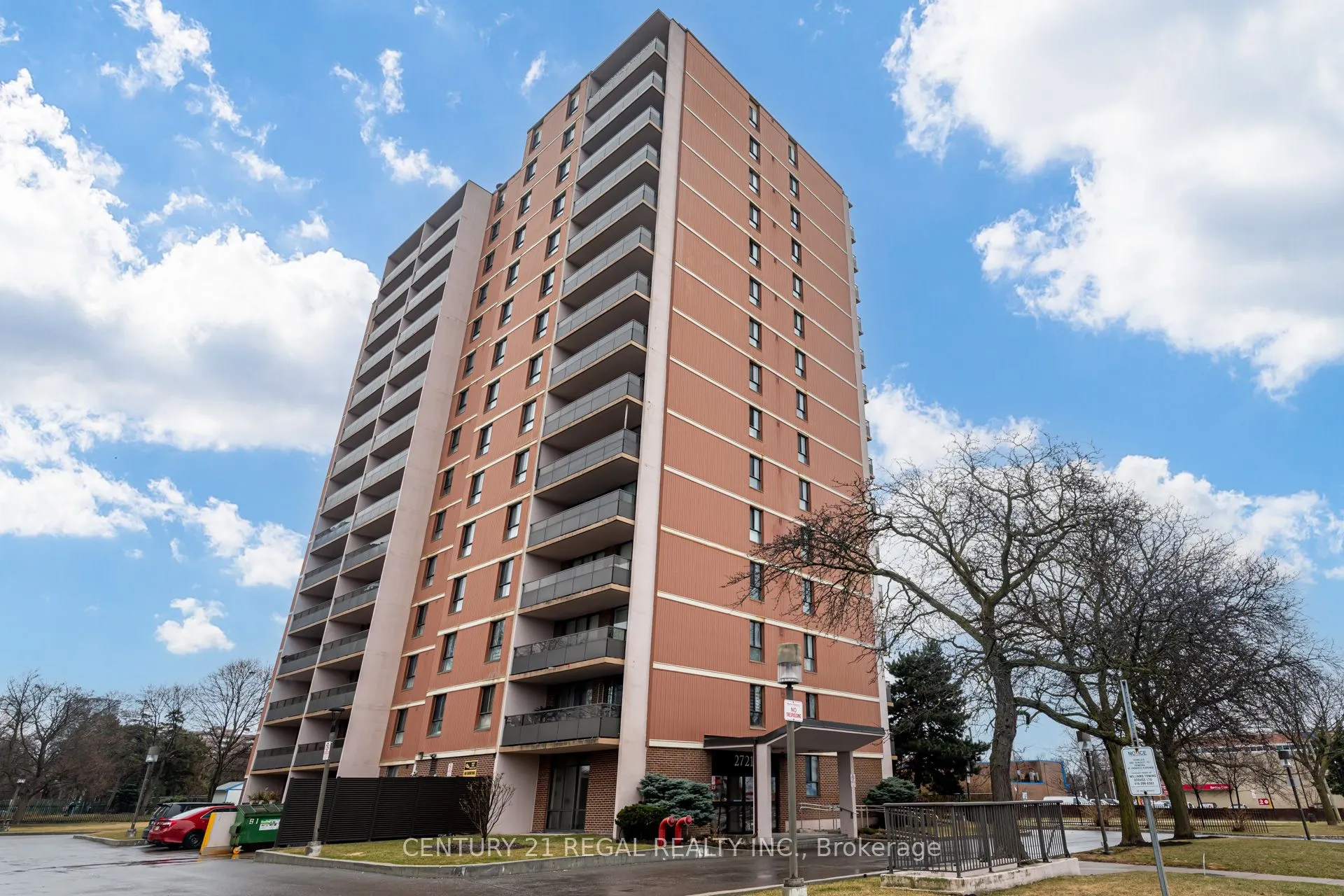 2721 Victoria Park Avenue, #101