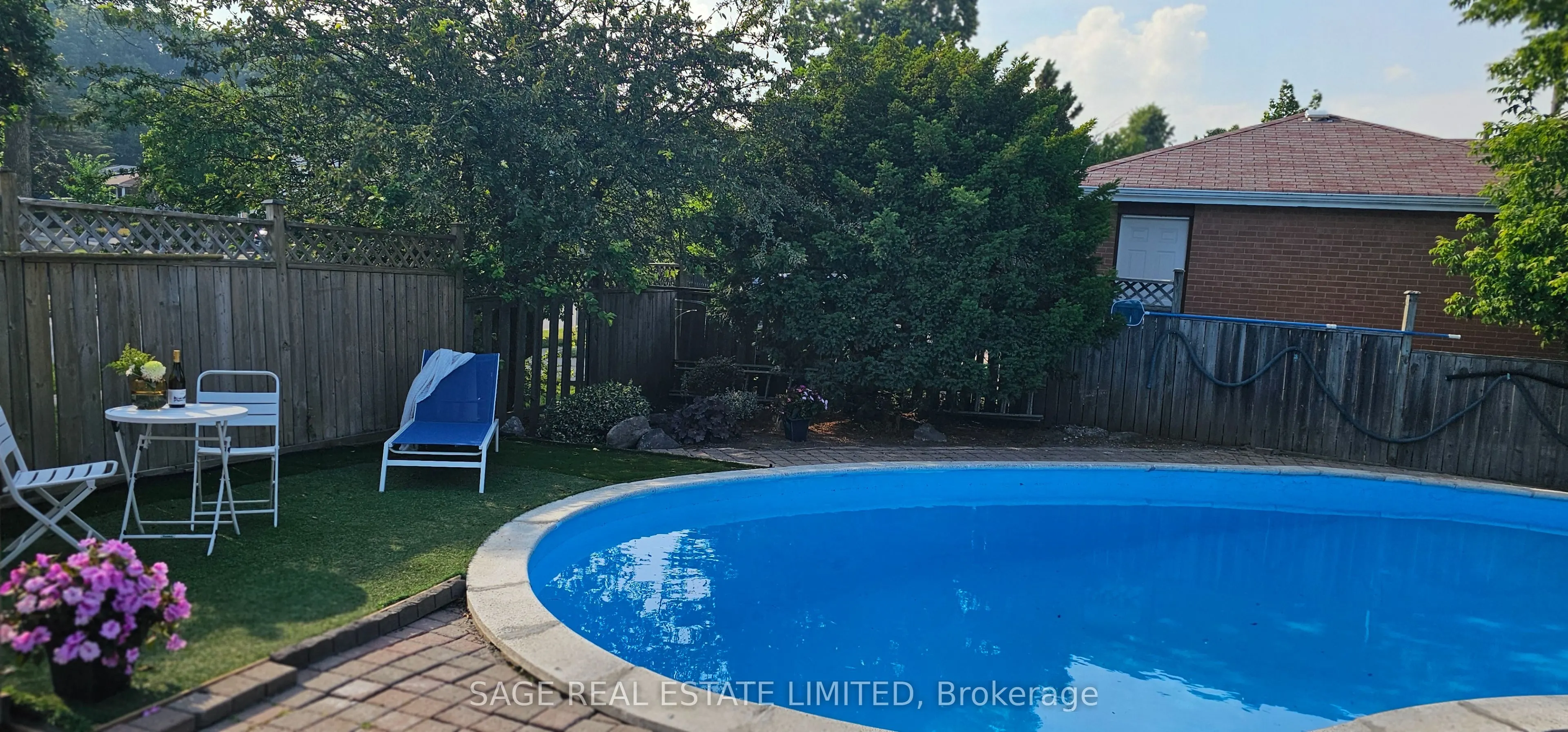 51 Prince Philip Boulevard