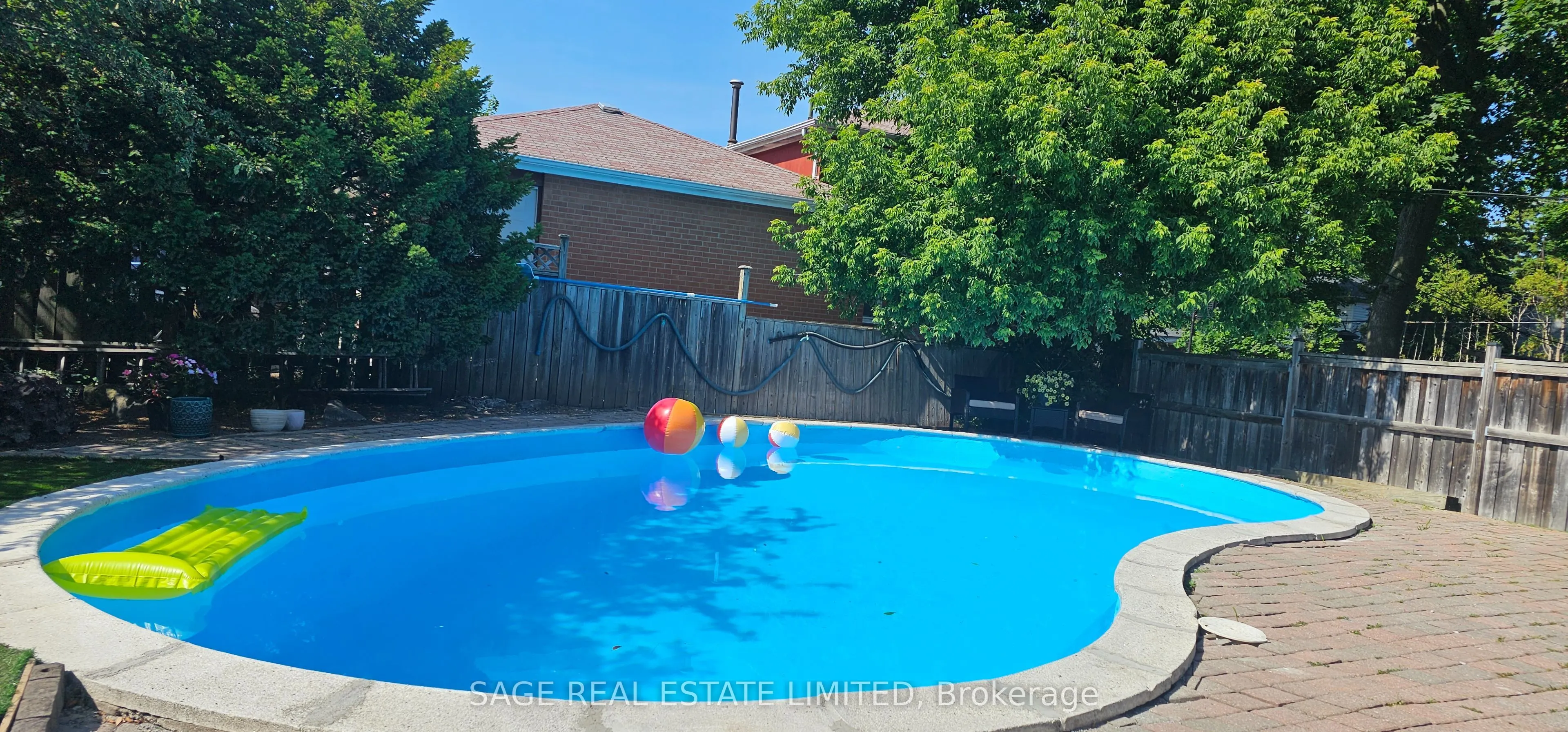 51 Prince Philip Boulevard