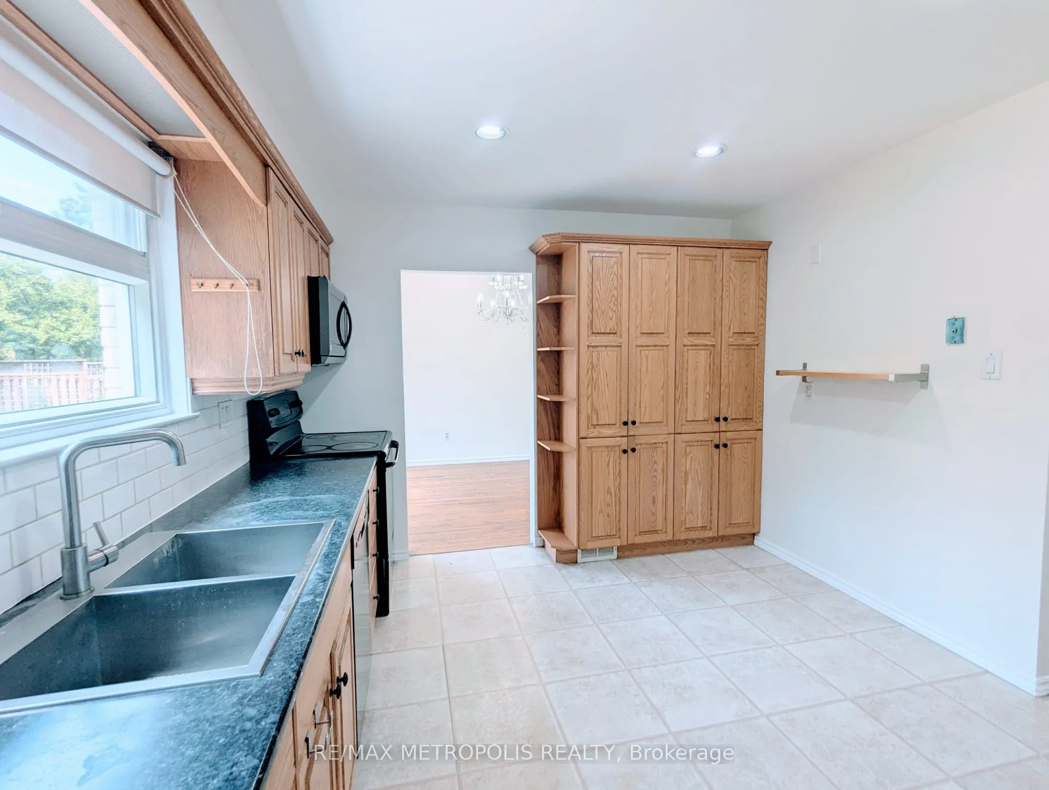 276 Sylvan Avenue, #Main