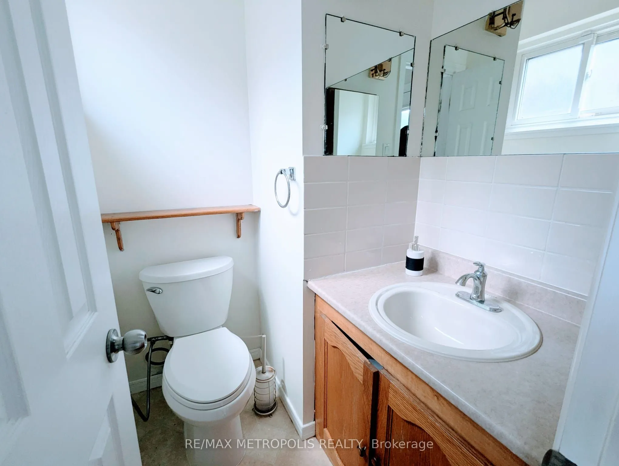 276 Sylvan Avenue, #Main
